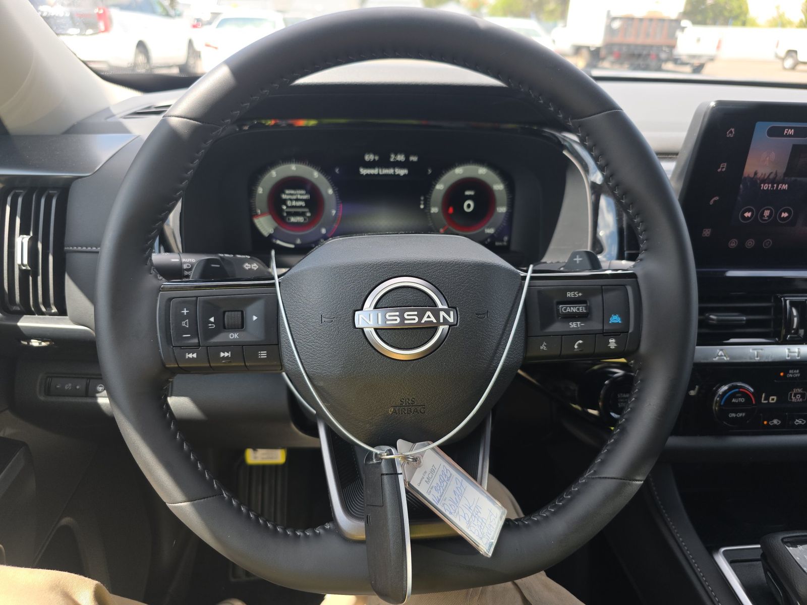 2026 Nissan Pathfinder SL AWD