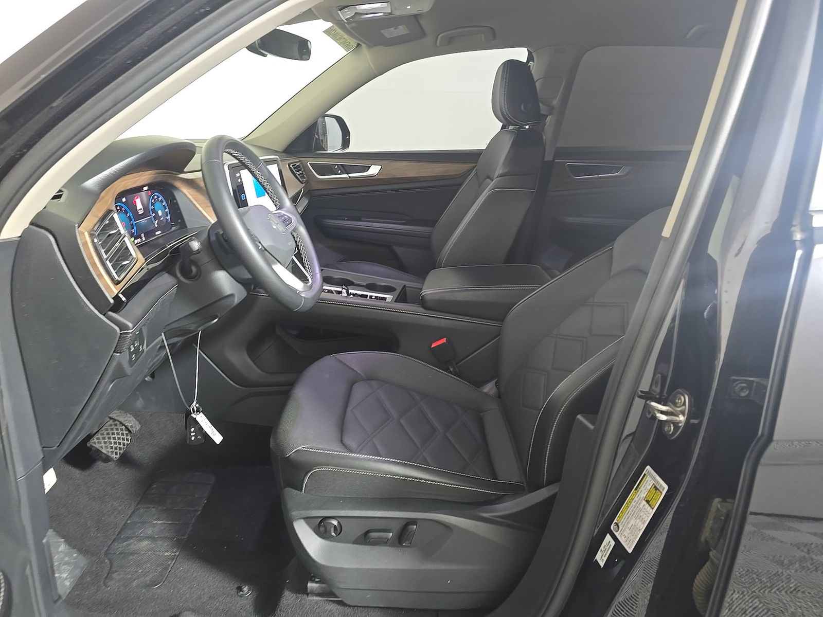 2024 Volkswagen Atlas 2.0T SE FWD