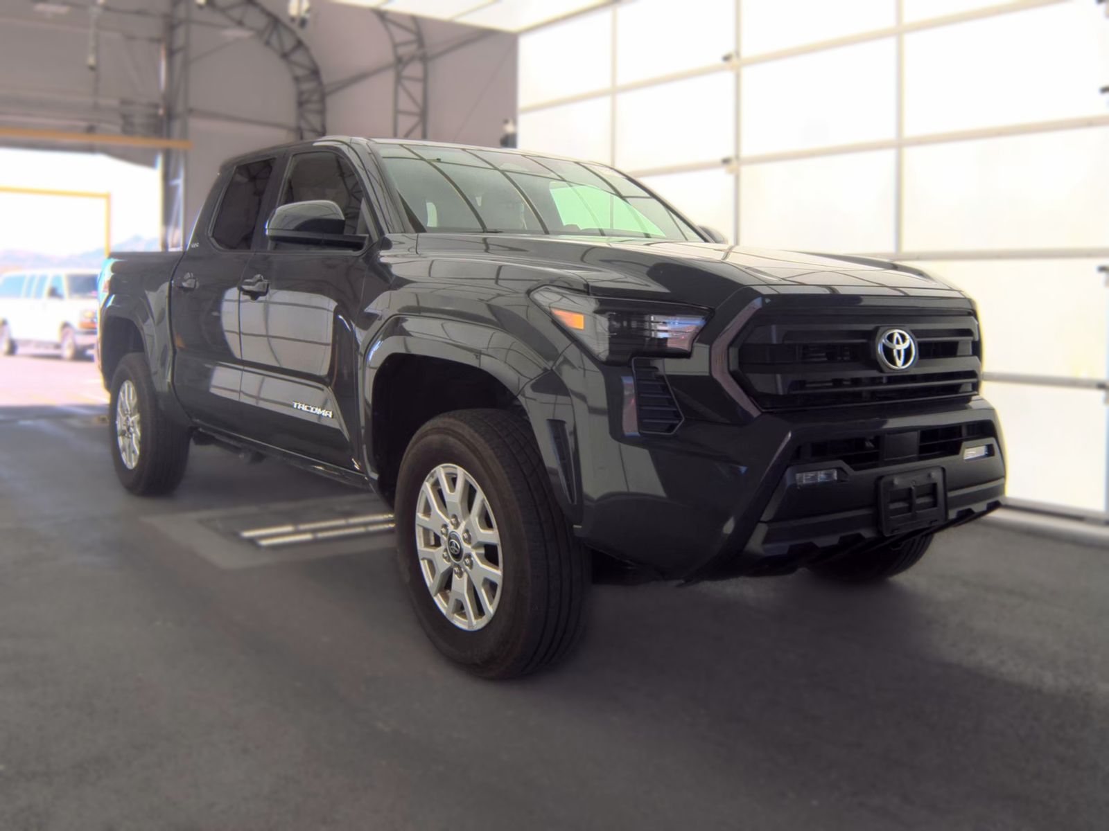 2026 Toyota Tacoma SR5 AWD
