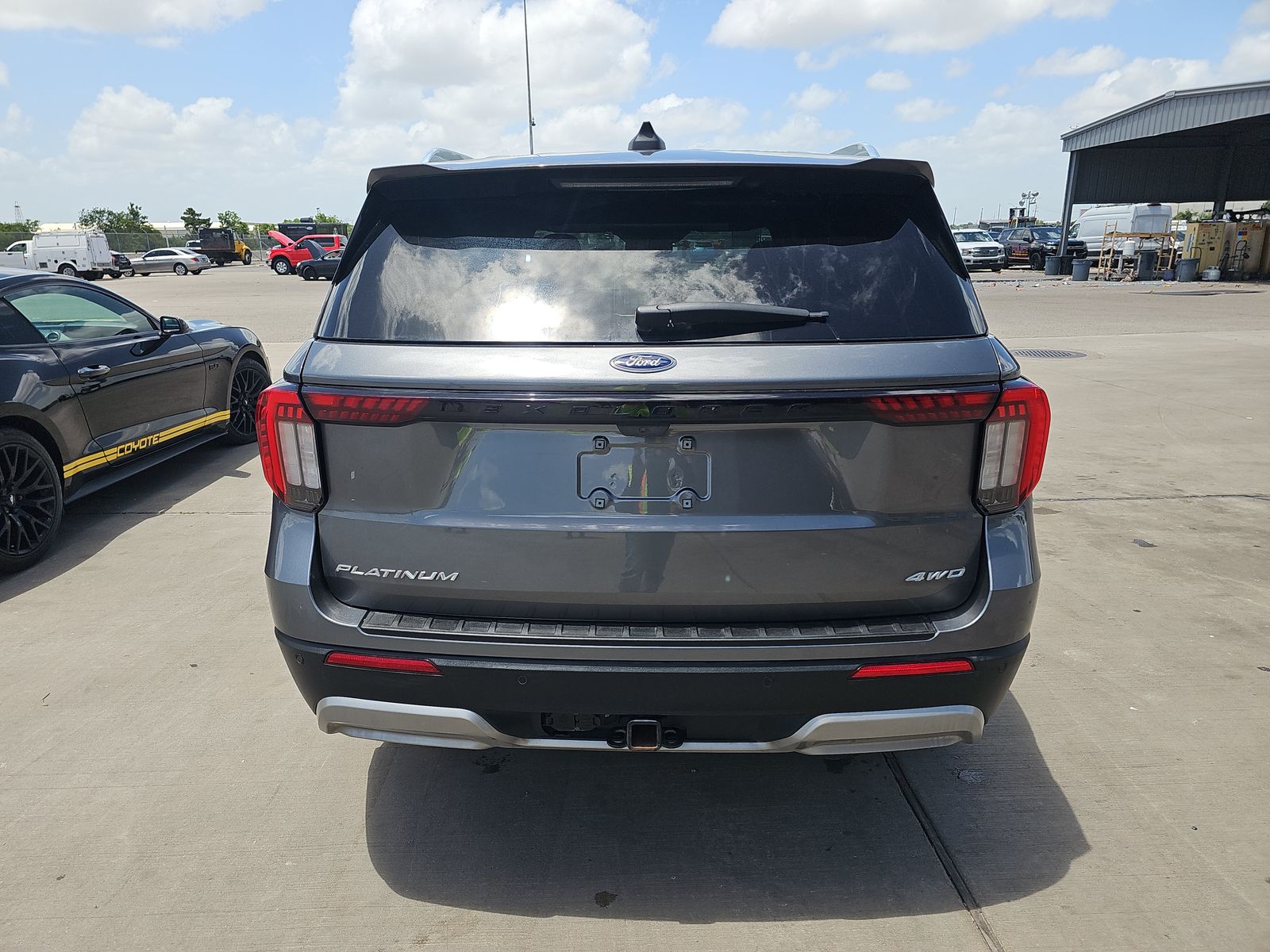 2025 Ford Explorer Platinum AWD