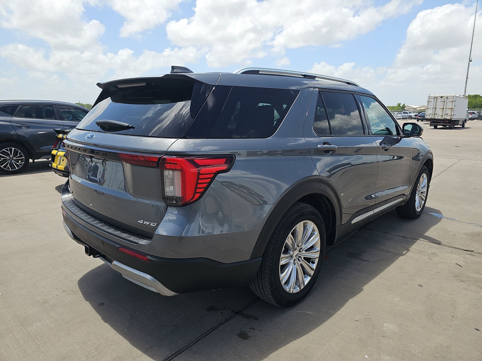 2025 Ford Explorer Platinum AWD