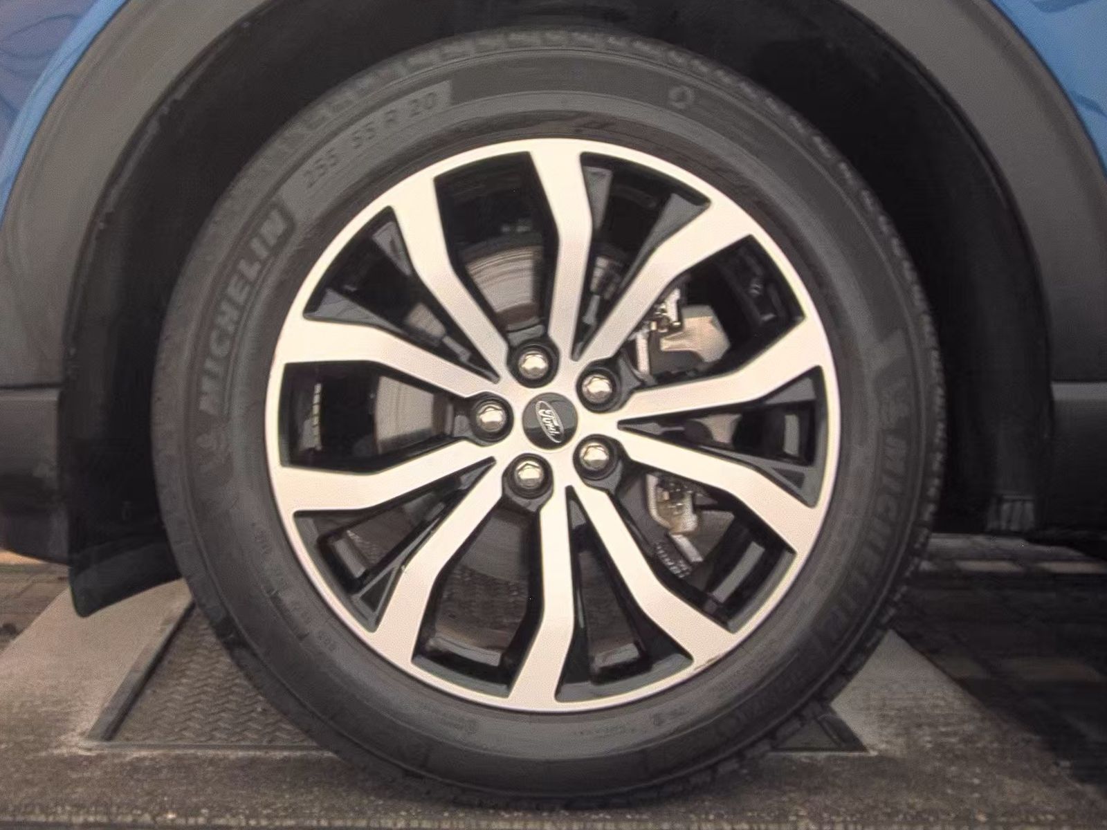 2022 Ford Explorer ST-Line FWD