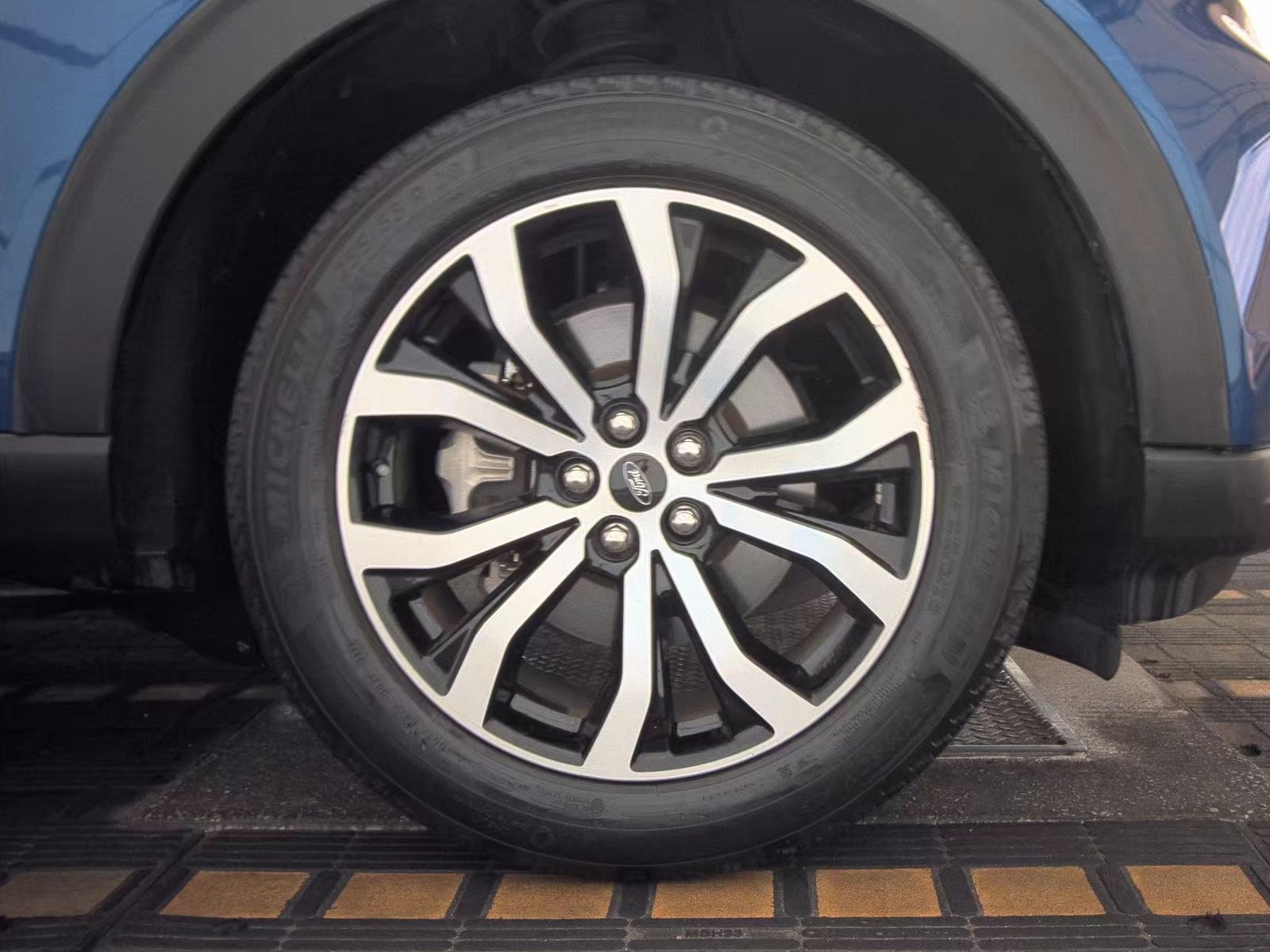 2022 Ford Explorer ST-Line FWD