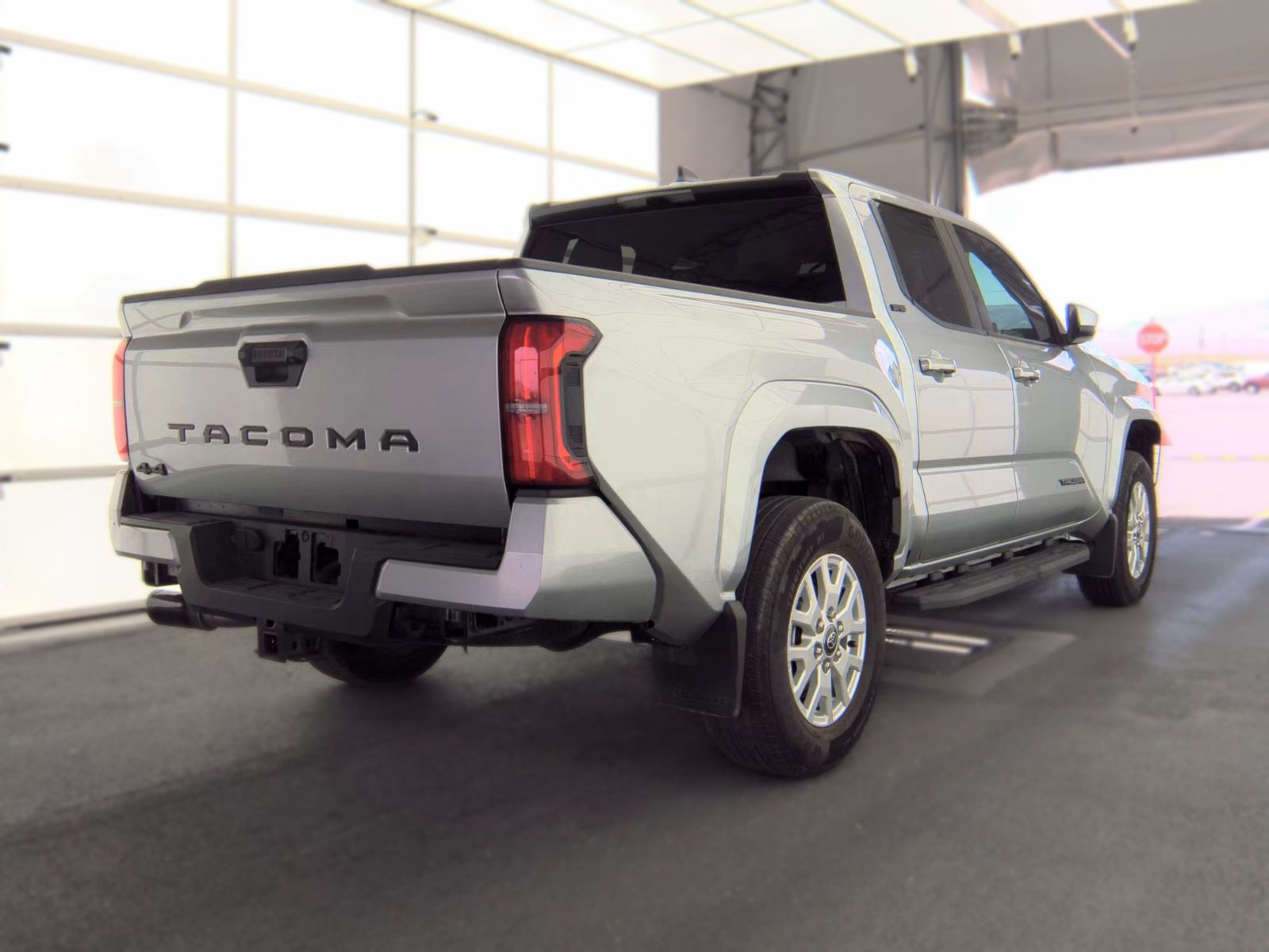 2025 Toyota Tacoma SR5 AWD