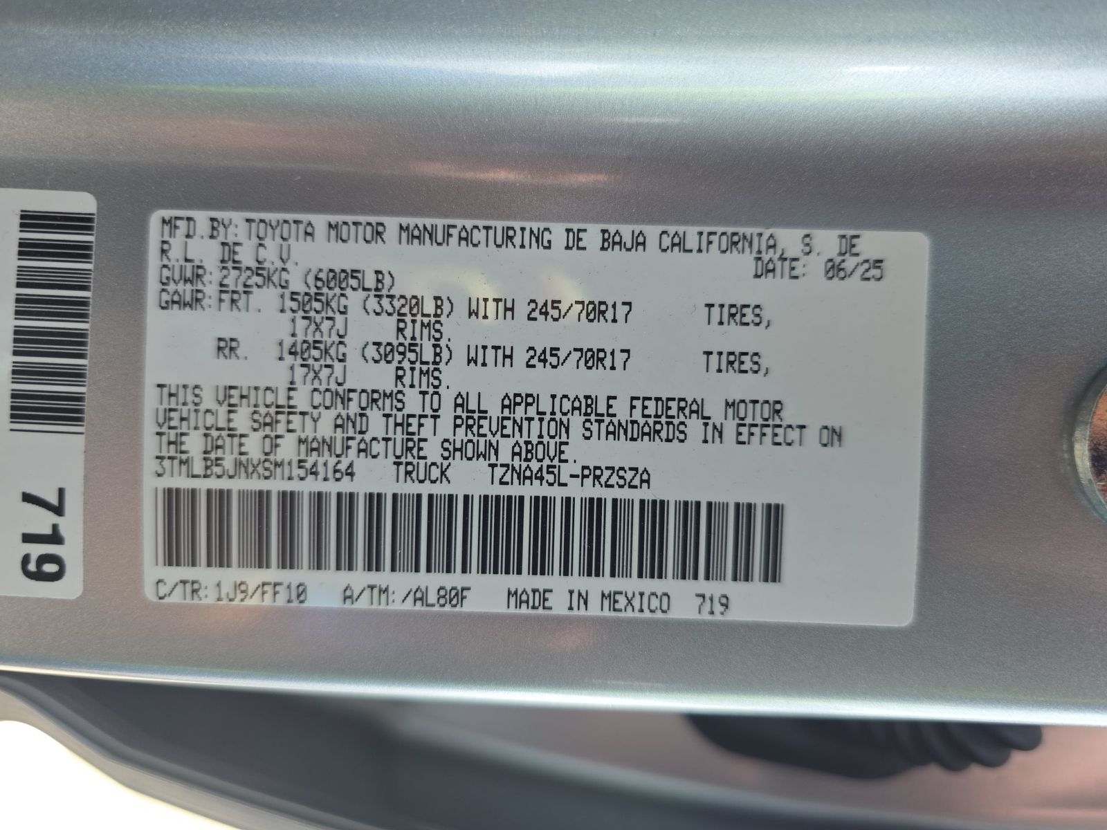 2025 Toyota Tacoma SR5 AWD