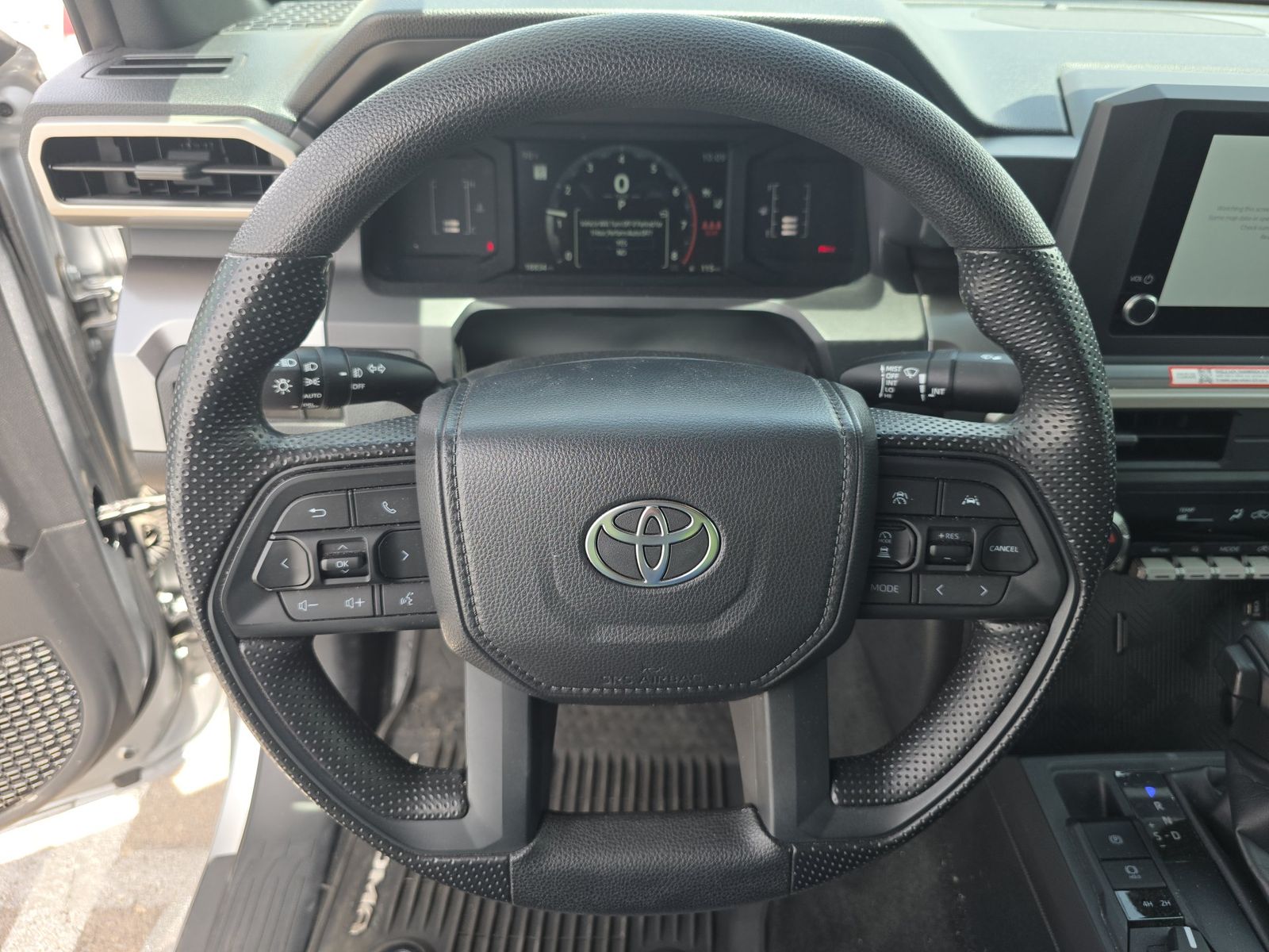 2025 Toyota Tacoma SR5 AWD