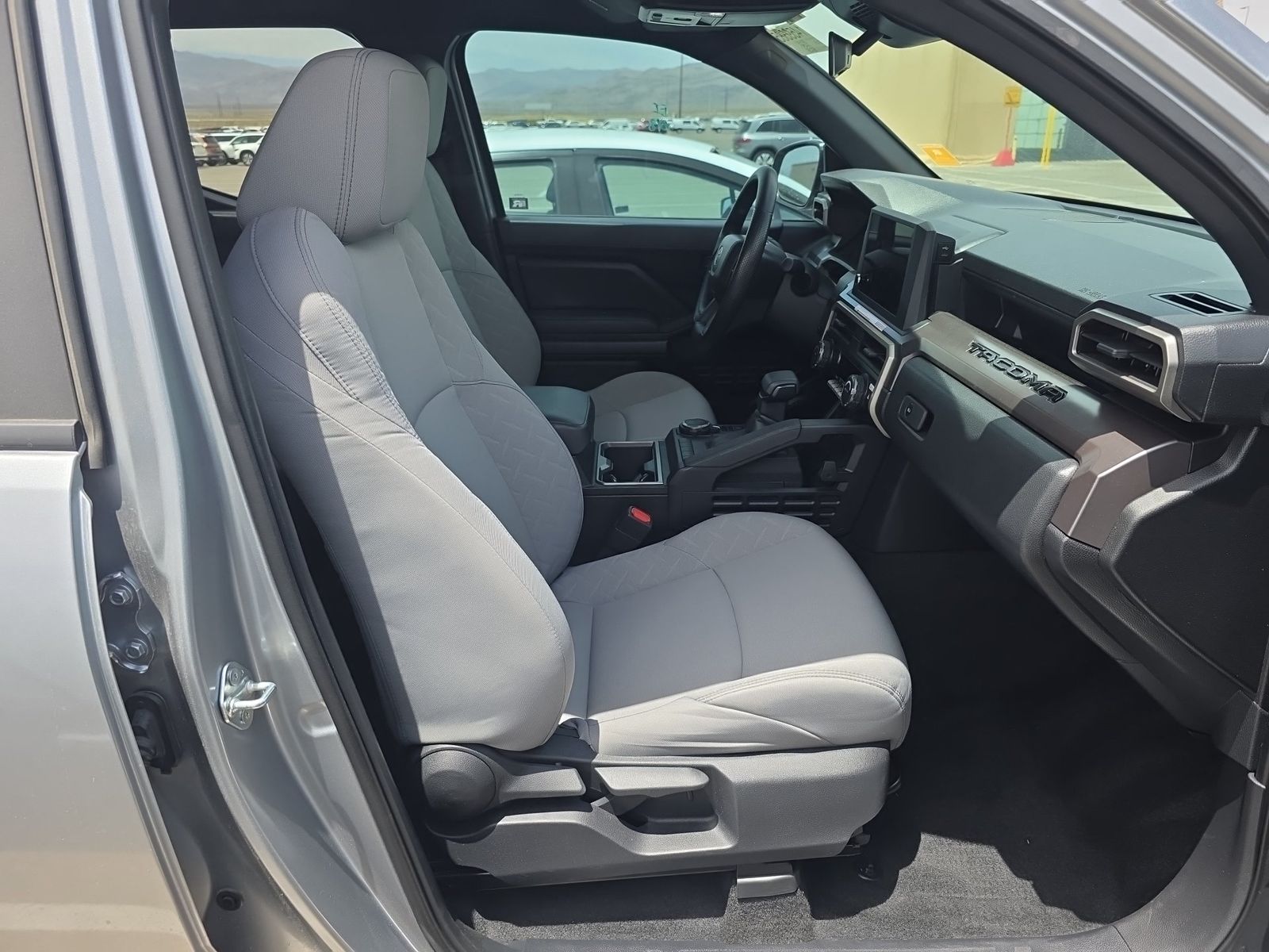 2025 Toyota Tacoma SR5 AWD