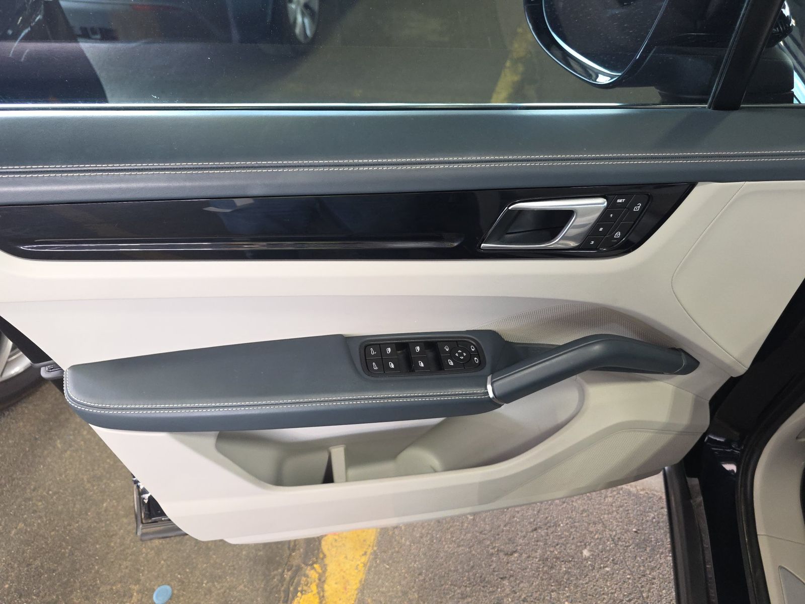 2023 Porsche Cayenne Base AWD