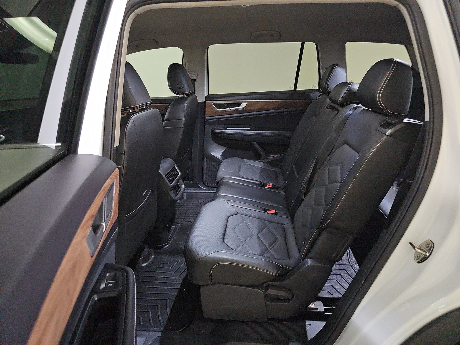 2024 Volkswagen Atlas 2.0T SE FWD
