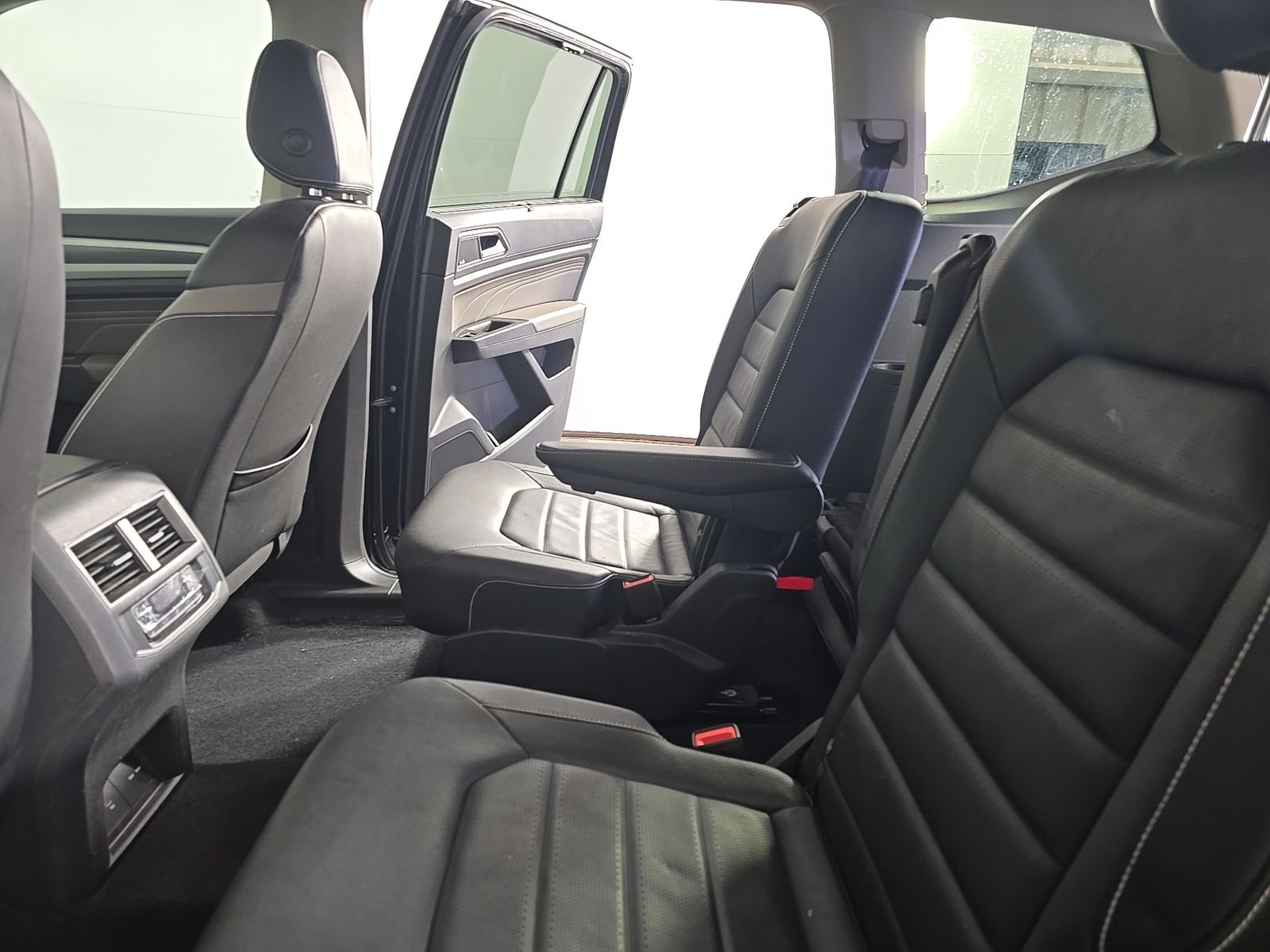 2023 Volkswagen Atlas 3.6L SEL Premium R-Line AWD