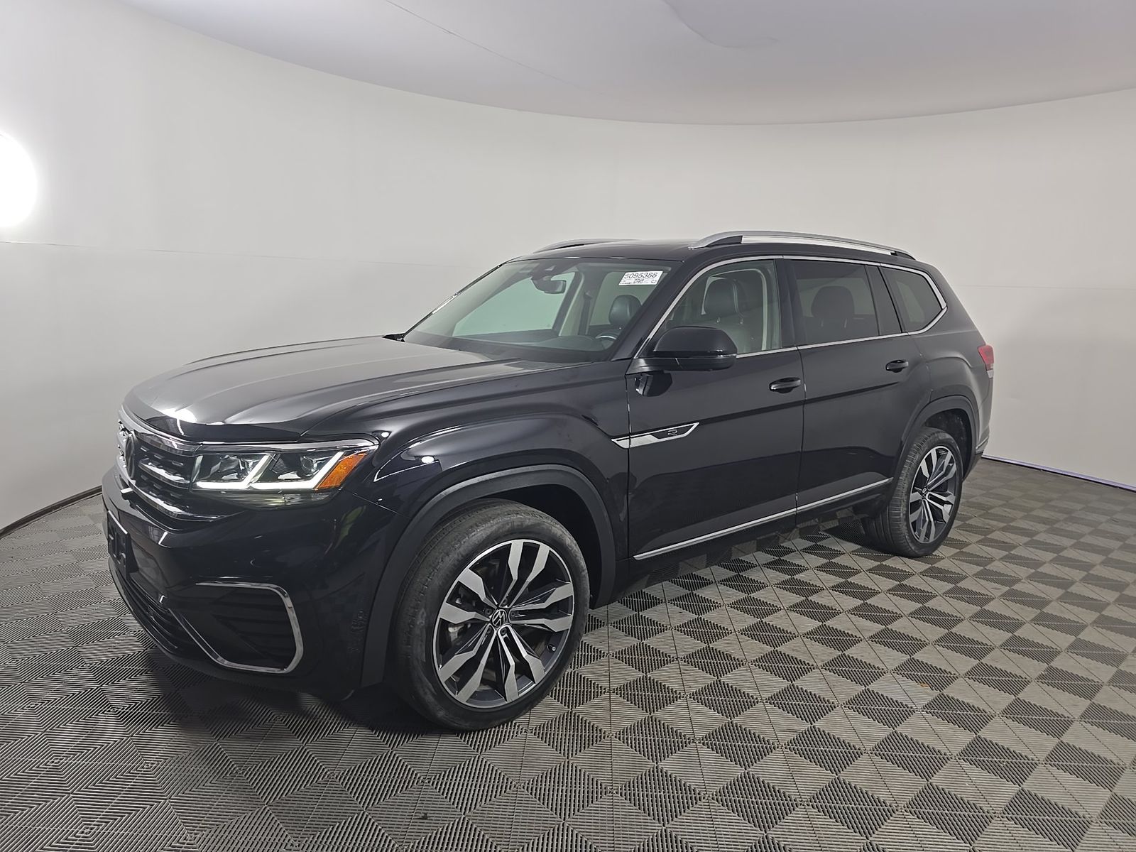 2023 Volkswagen Atlas 3.6L SEL Premium R-Line AWD