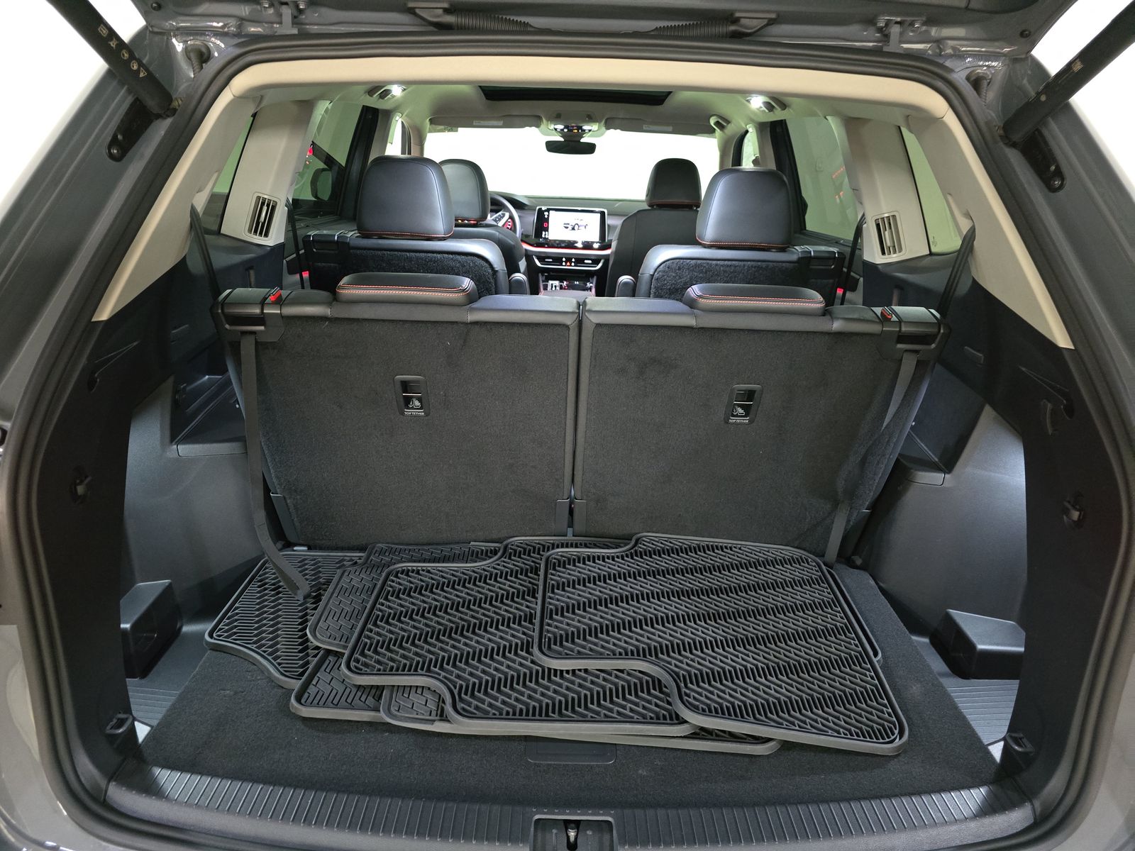2024 Volkswagen Atlas 2.0T Peak Edition SE AWD