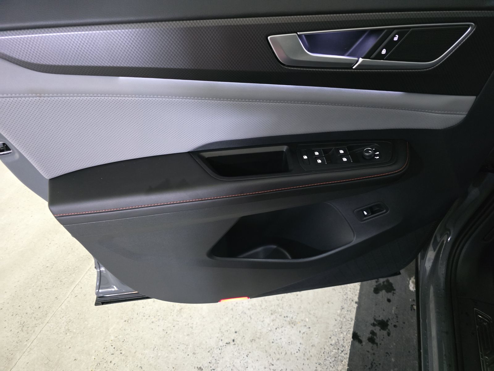 2024 Volkswagen Atlas 2.0T Peak Edition SE AWD