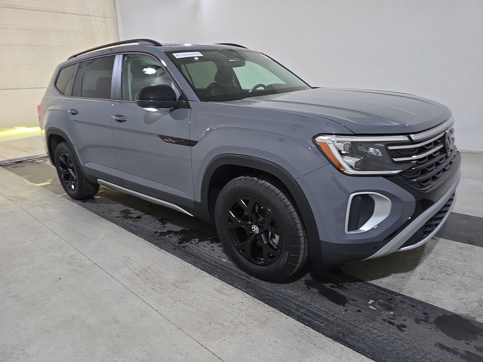 2024 Volkswagen Atlas 2.0T Peak Edition SE AWD