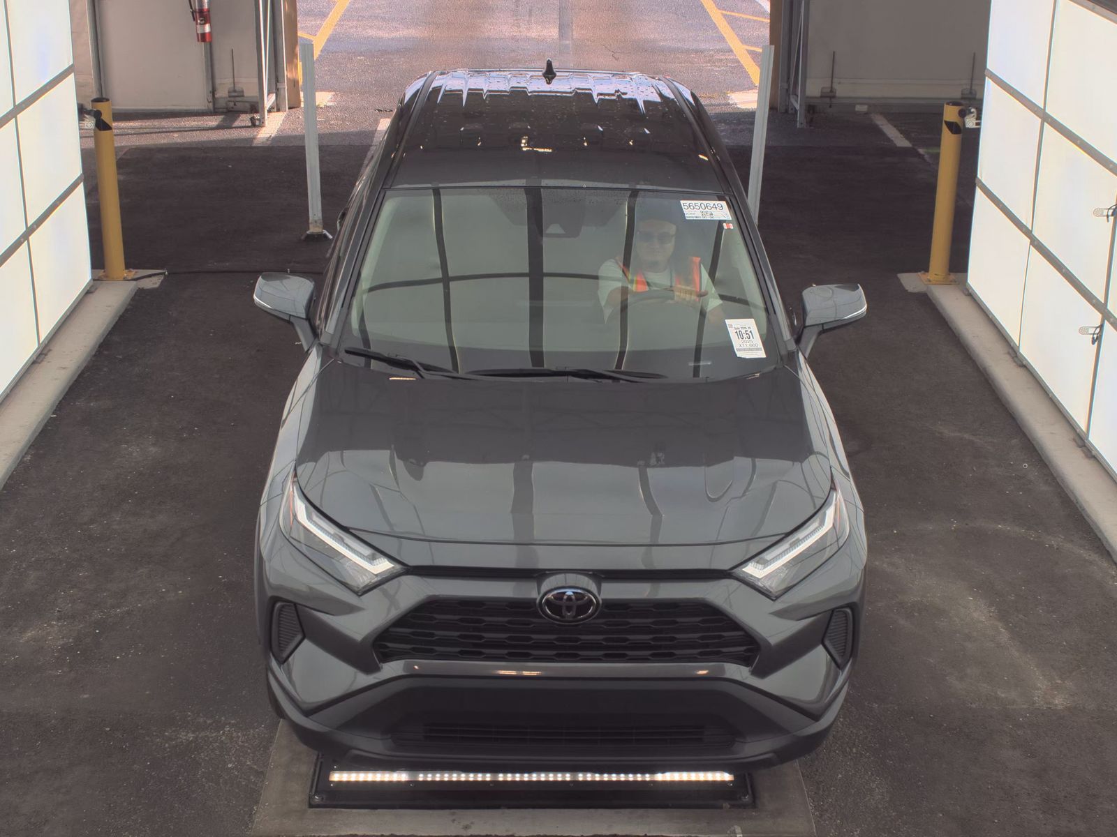 2025 Toyota RAV4 LE FWD