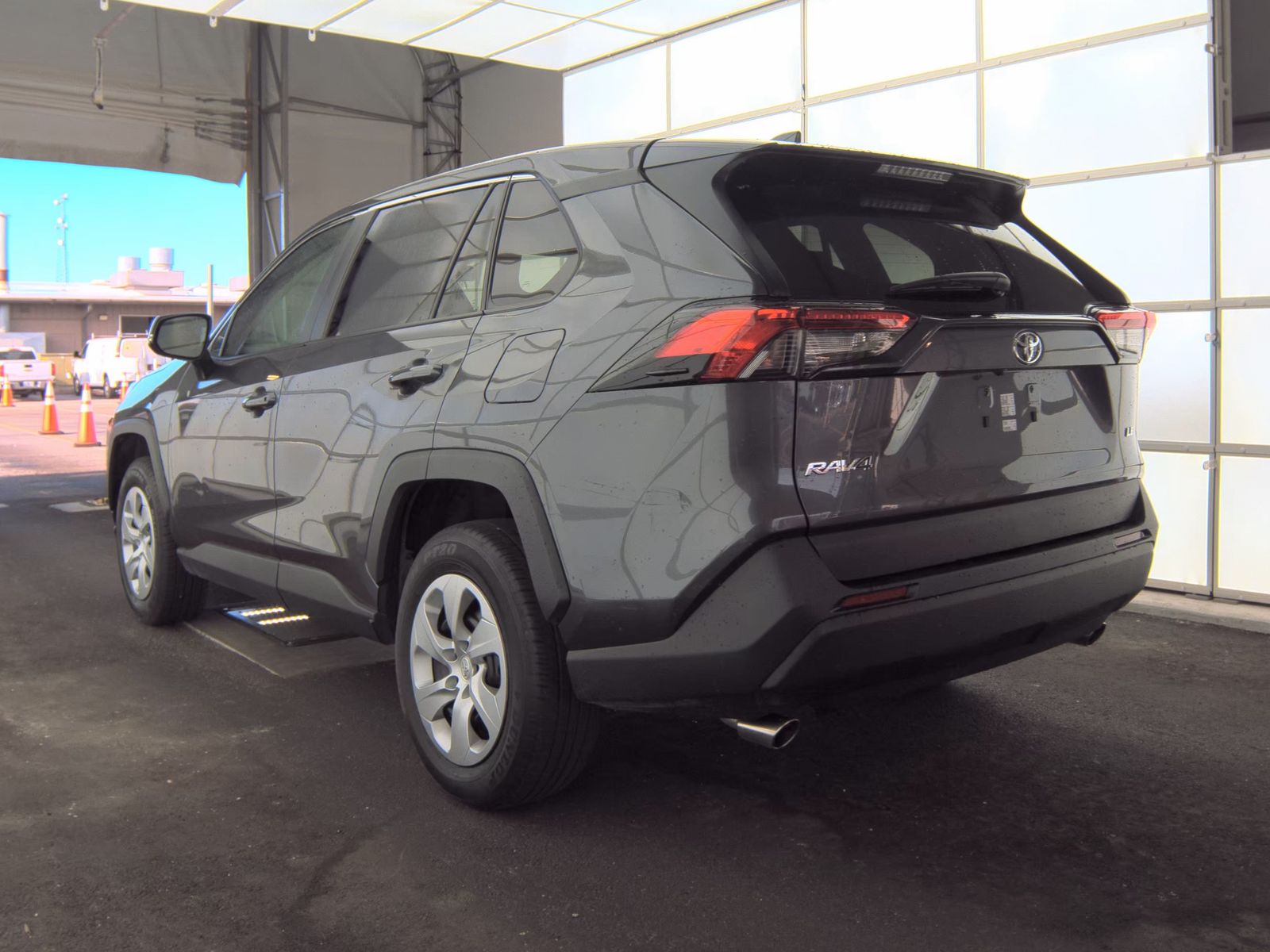 2025 Toyota RAV4 LE FWD