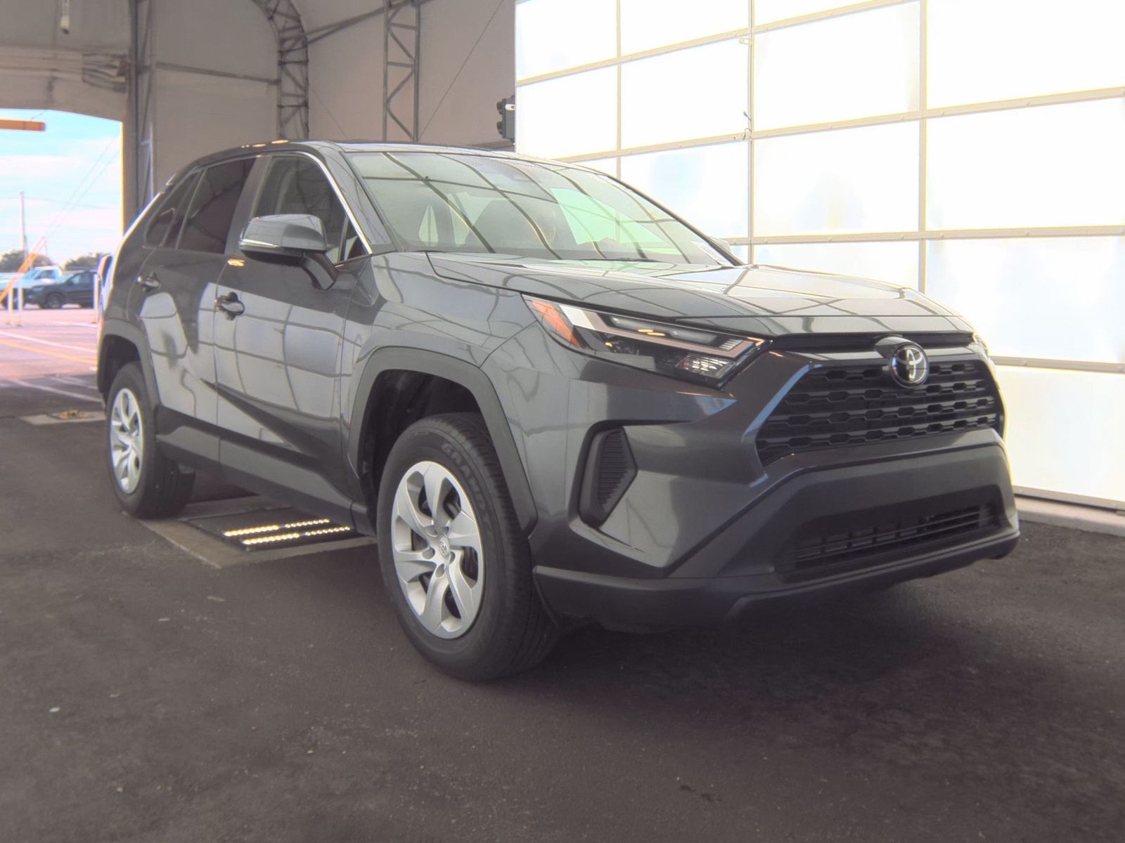 2025 Toyota RAV4 LE FWD