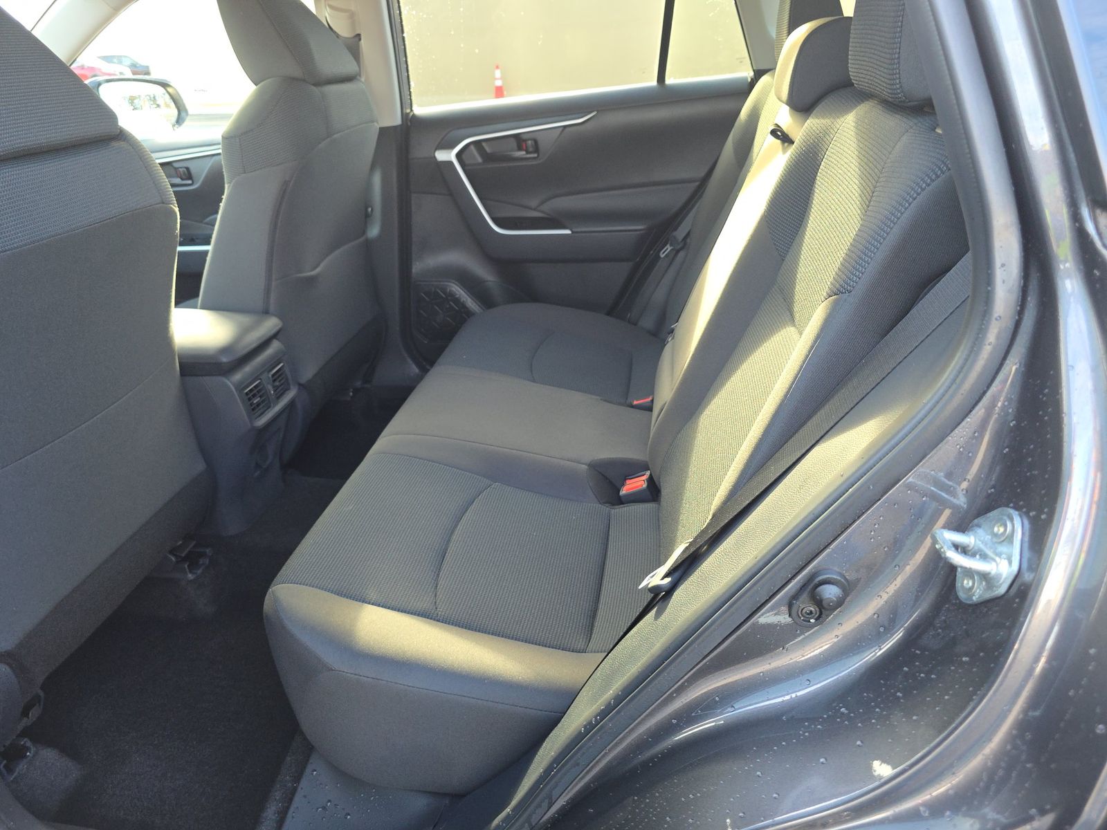 2025 Toyota RAV4 LE FWD