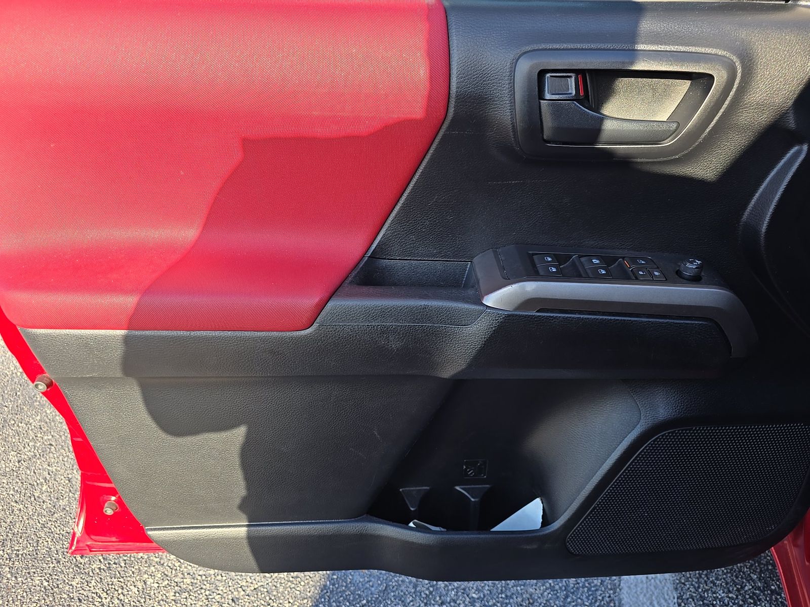 2022 Toyota Tacoma SR5 RWD