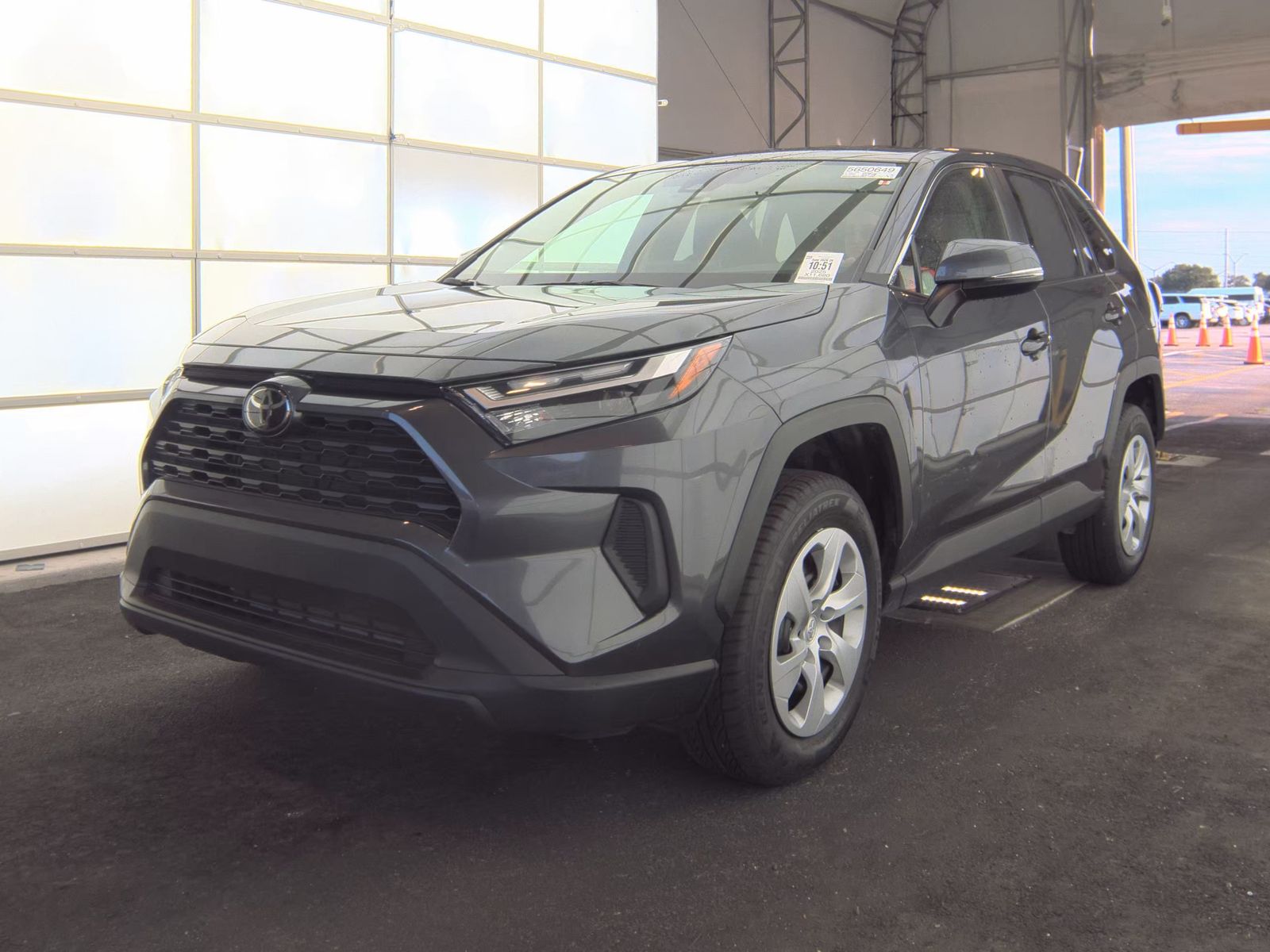 2025 Toyota RAV4 LE FWD