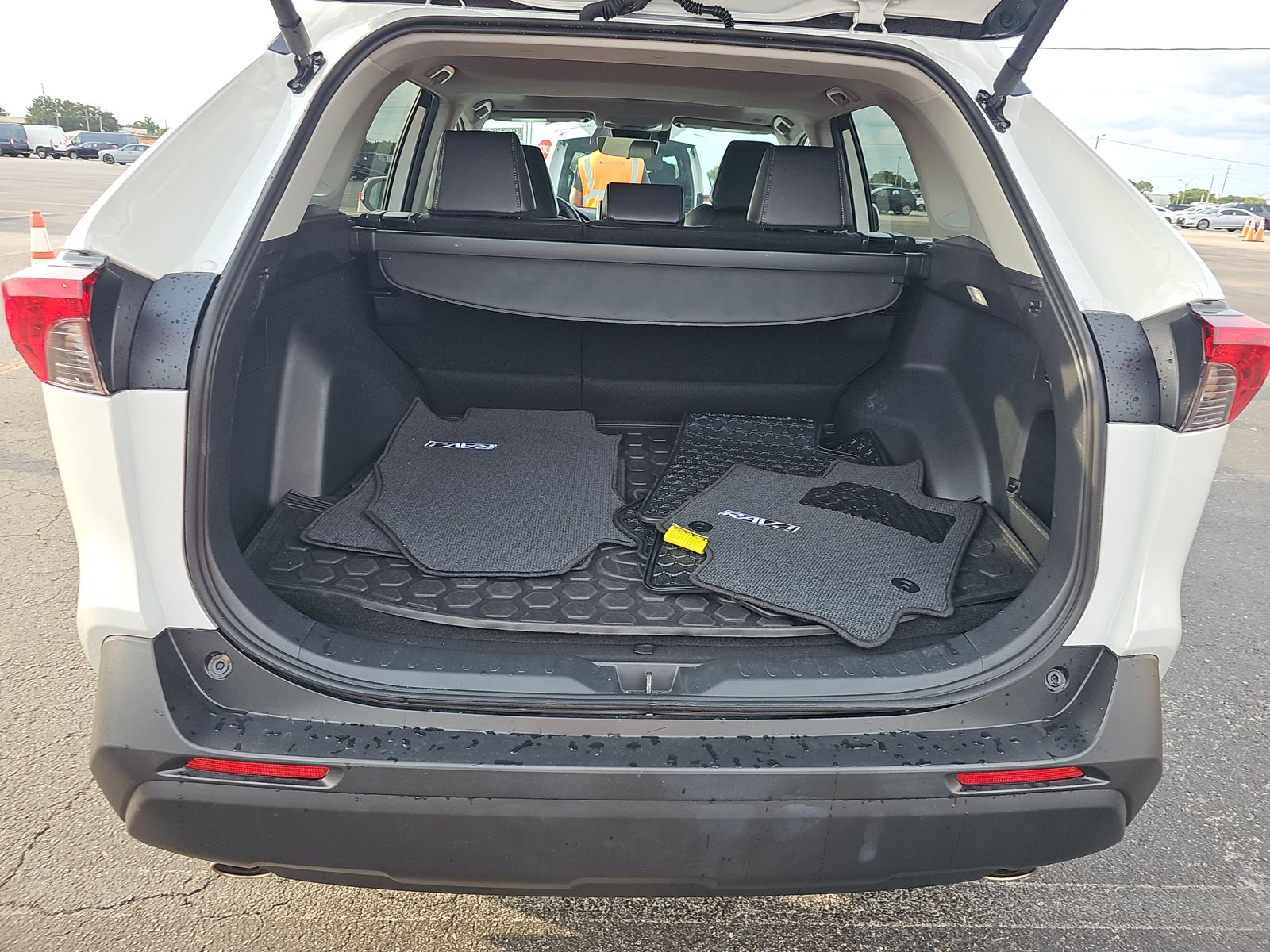 2024 Toyota RAV4 XLE Premium AWD