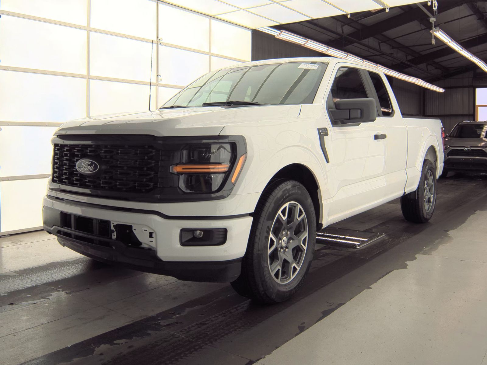 2025 Ford F-150 STX RWD