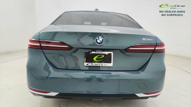 2026 BMW 5 Series 530i RWD