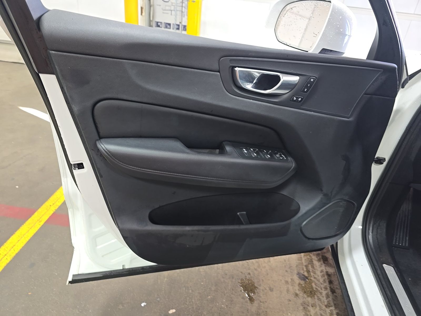 2023 Volvo XC60 B5 Plus FWD