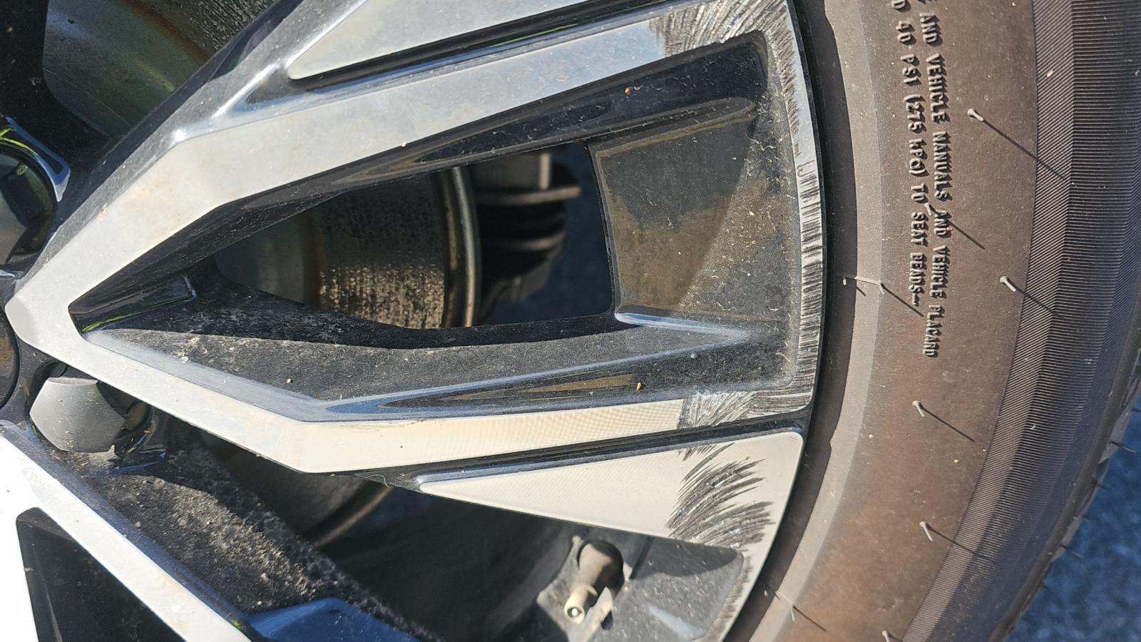 2023 Volvo XC60 B5 Plus FWD