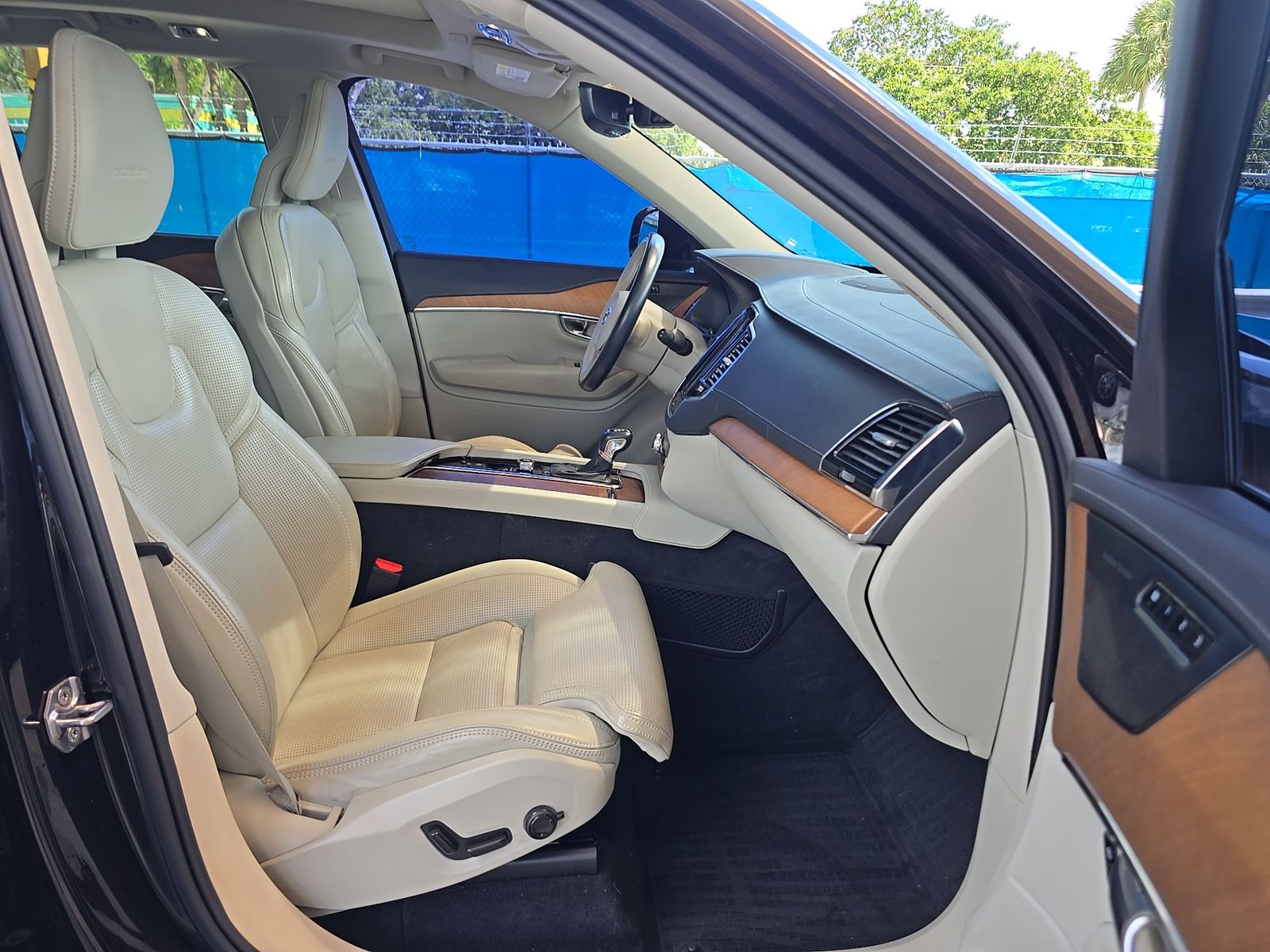 2020 Volvo XC90 T6 Inscription AWD