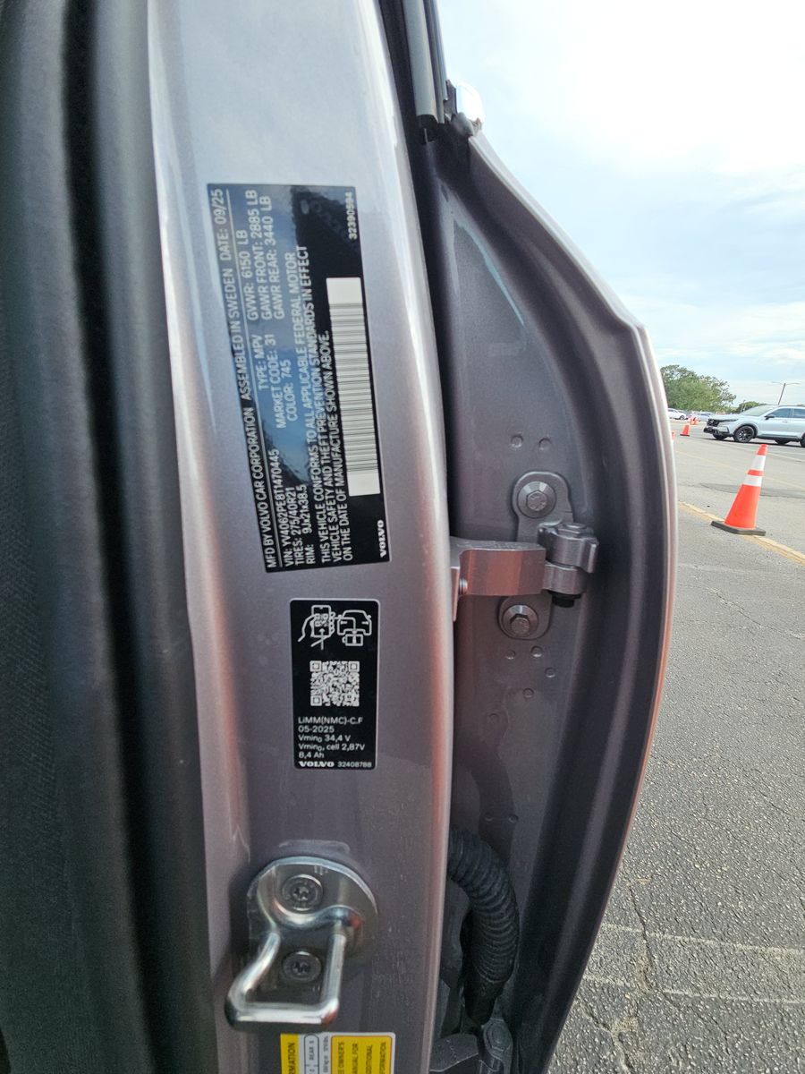 2026 Volvo XC90 B6 Plus FWD