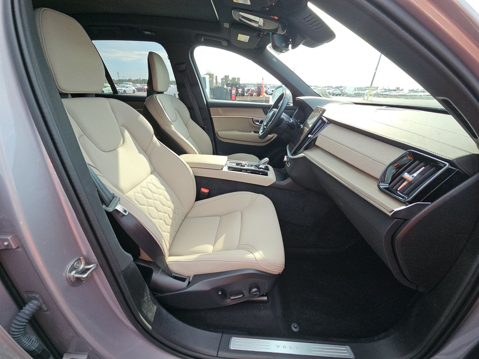 2026 Volvo XC90 B6 Plus FWD