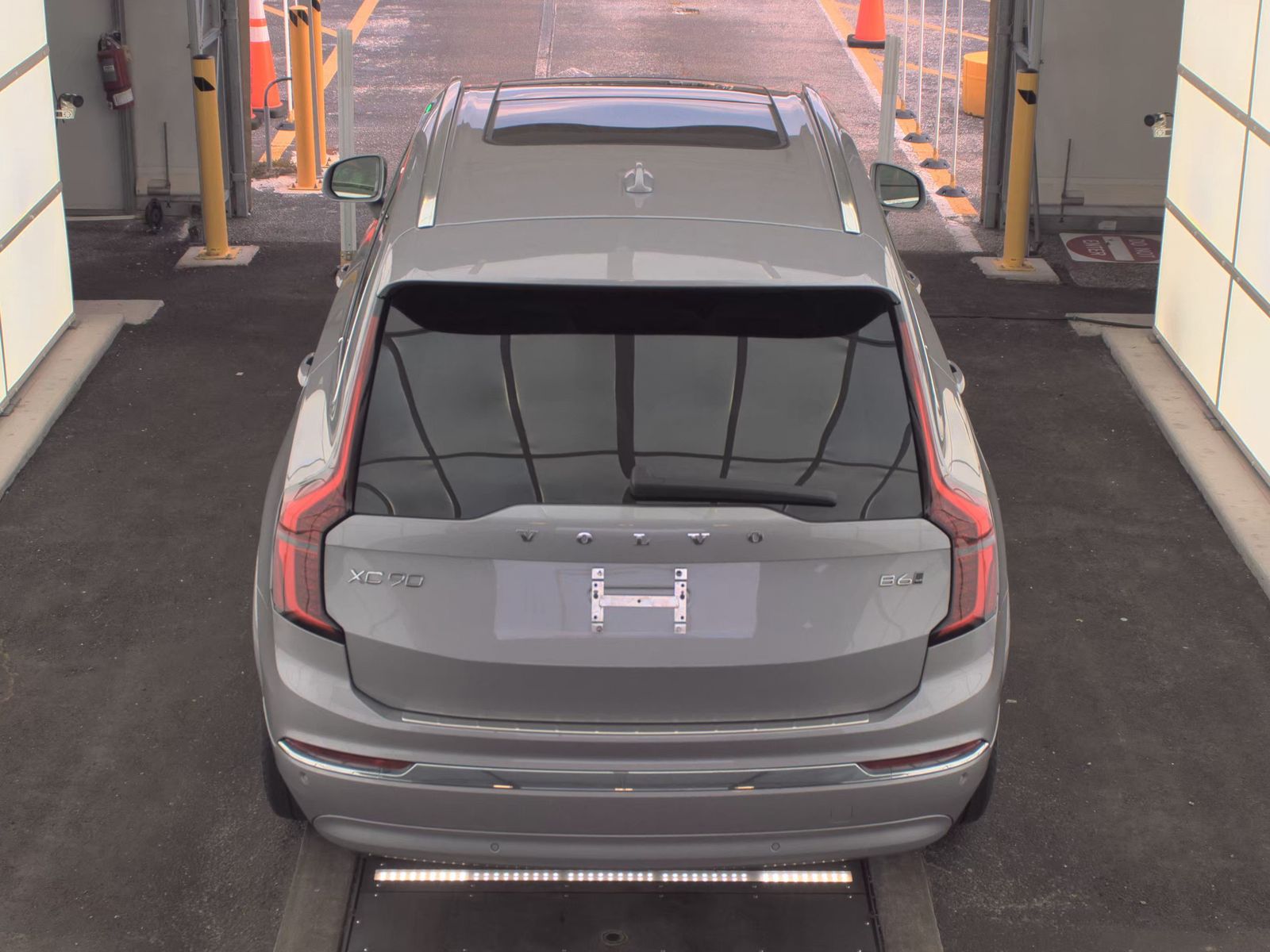 2026 Volvo XC90 B6 Plus FWD