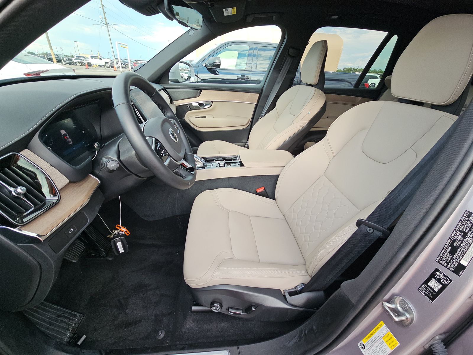 2026 Volvo XC90 B6 Plus FWD