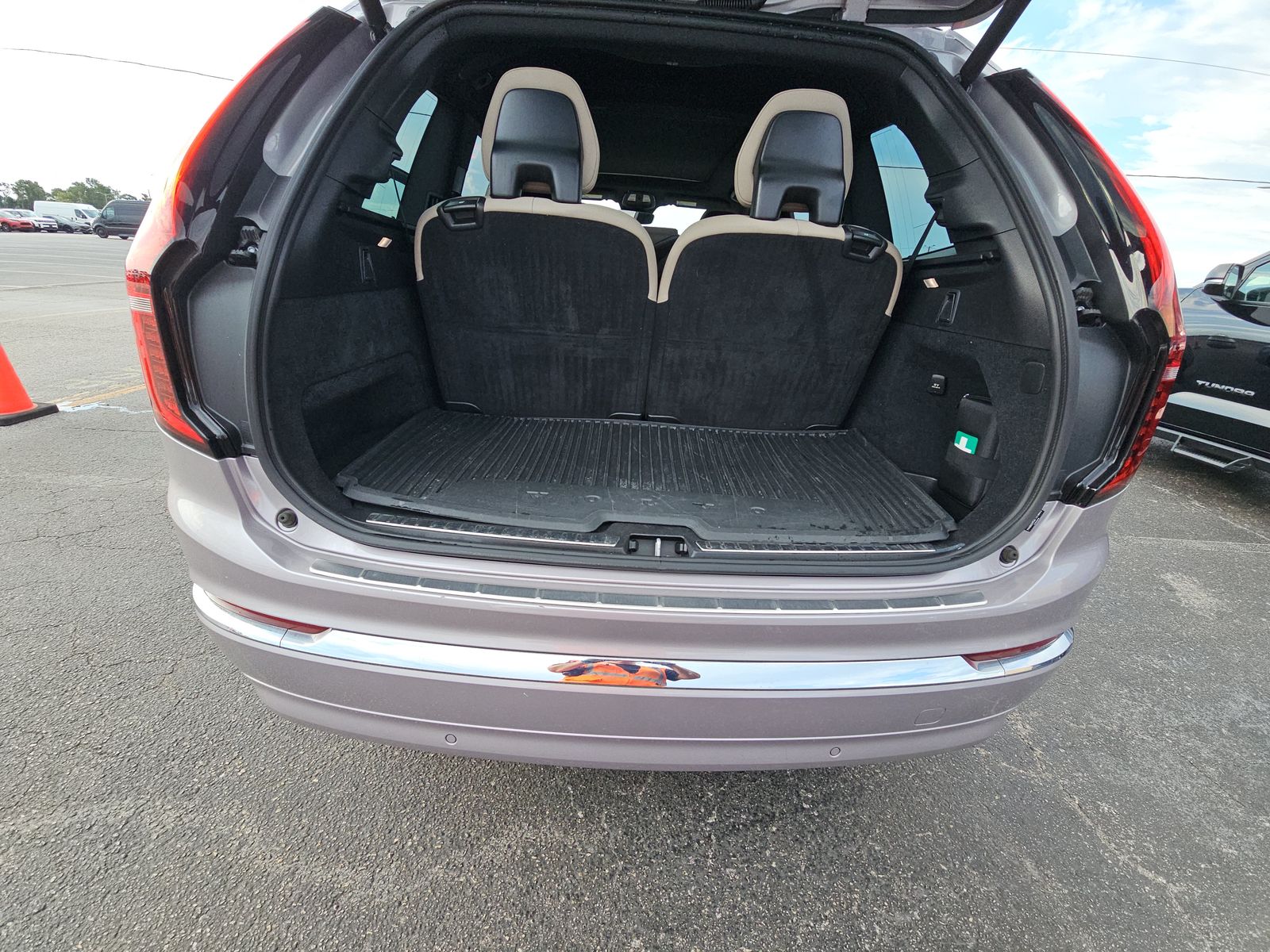 2026 Volvo XC90 B6 Plus FWD