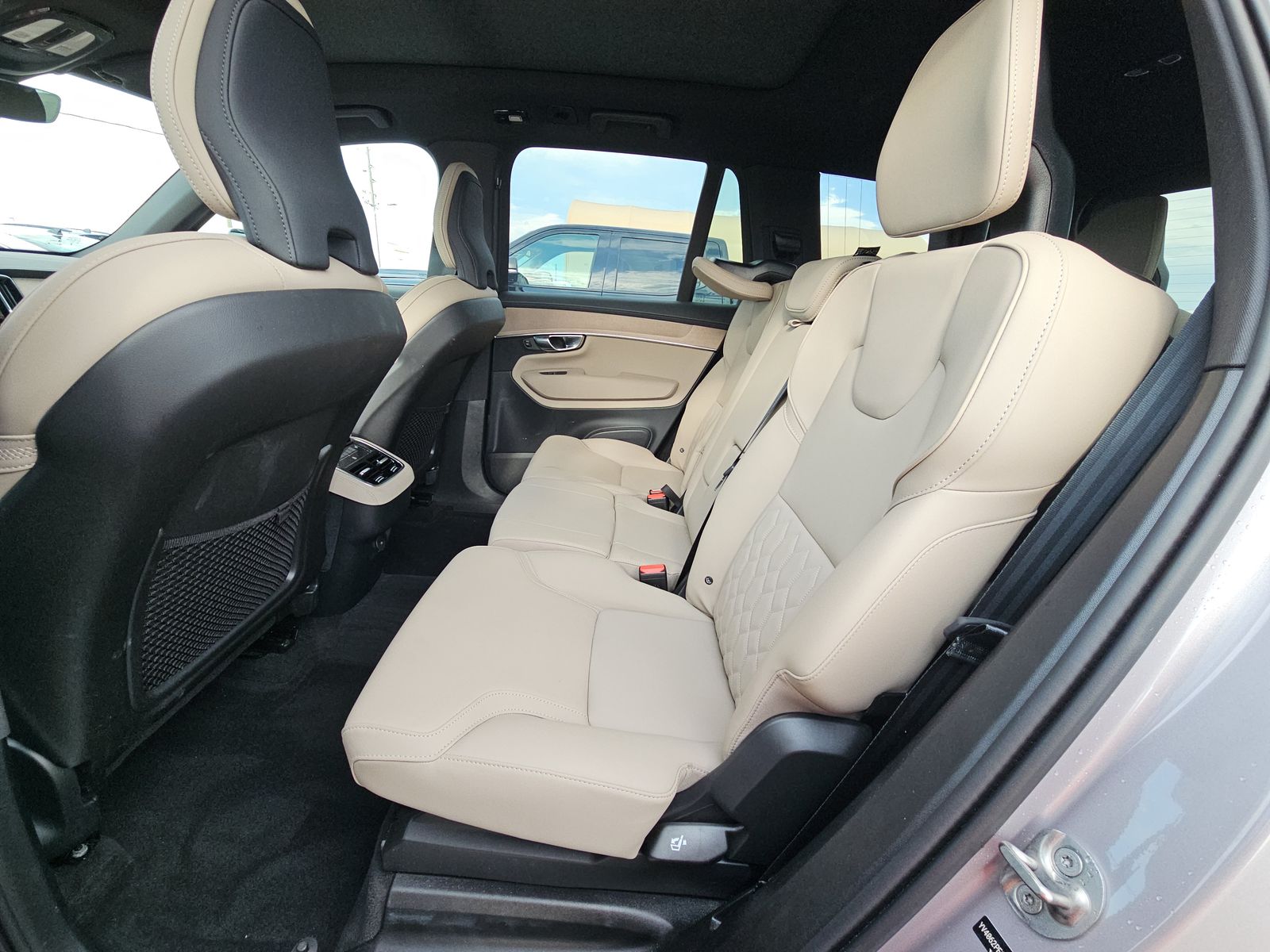 2026 Volvo XC90 B6 Plus FWD