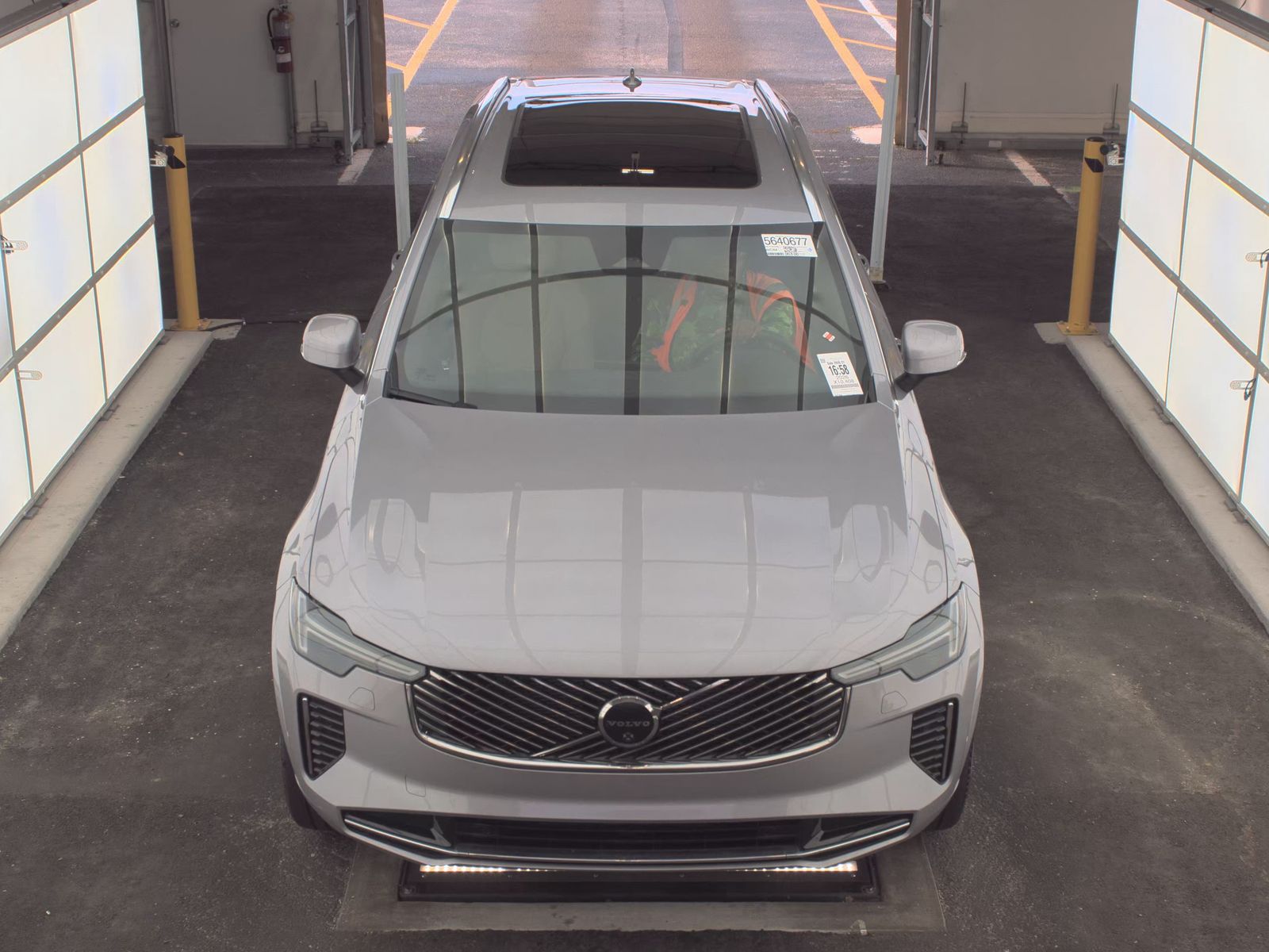 2026 Volvo XC90 B6 Plus FWD