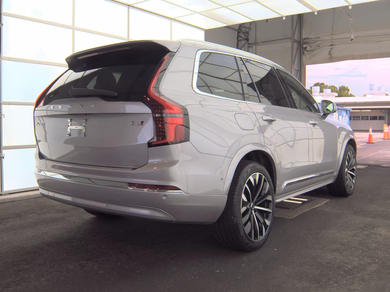 2026 Volvo XC90 B6 Plus FWD