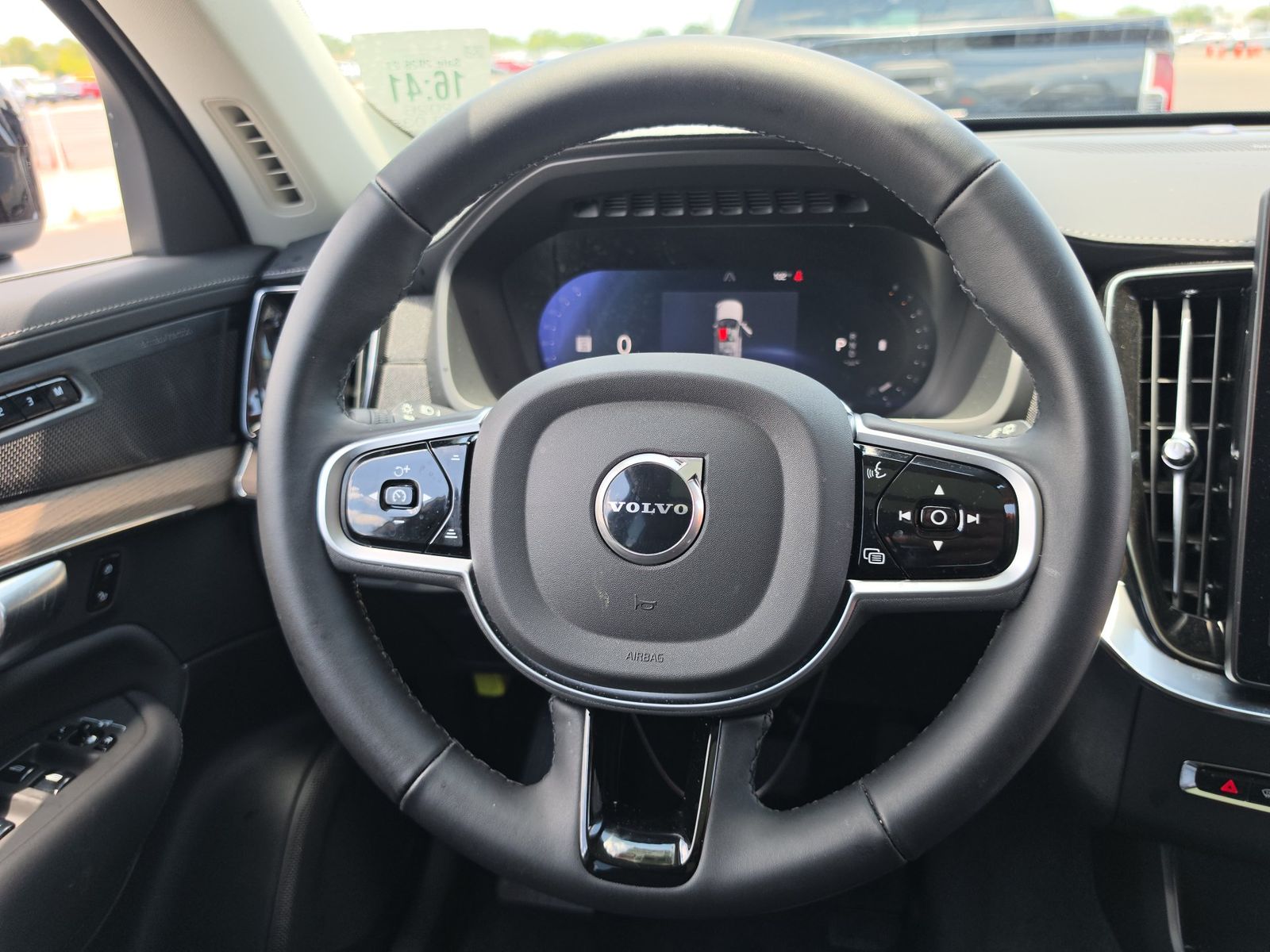 2026 Volvo XC90 B6 Plus FWD