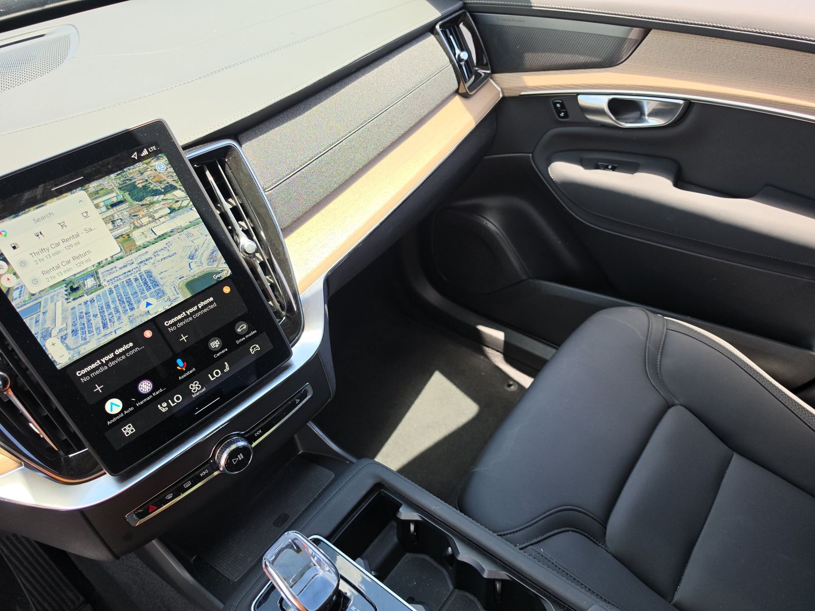 2026 Volvo XC90 B6 Plus FWD