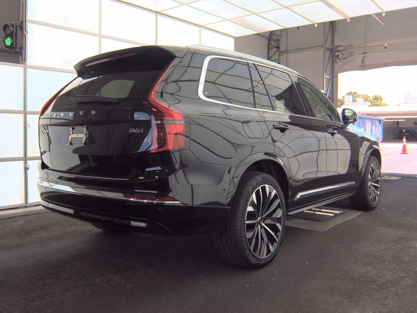2026 Volvo XC90 B6 Plus FWD