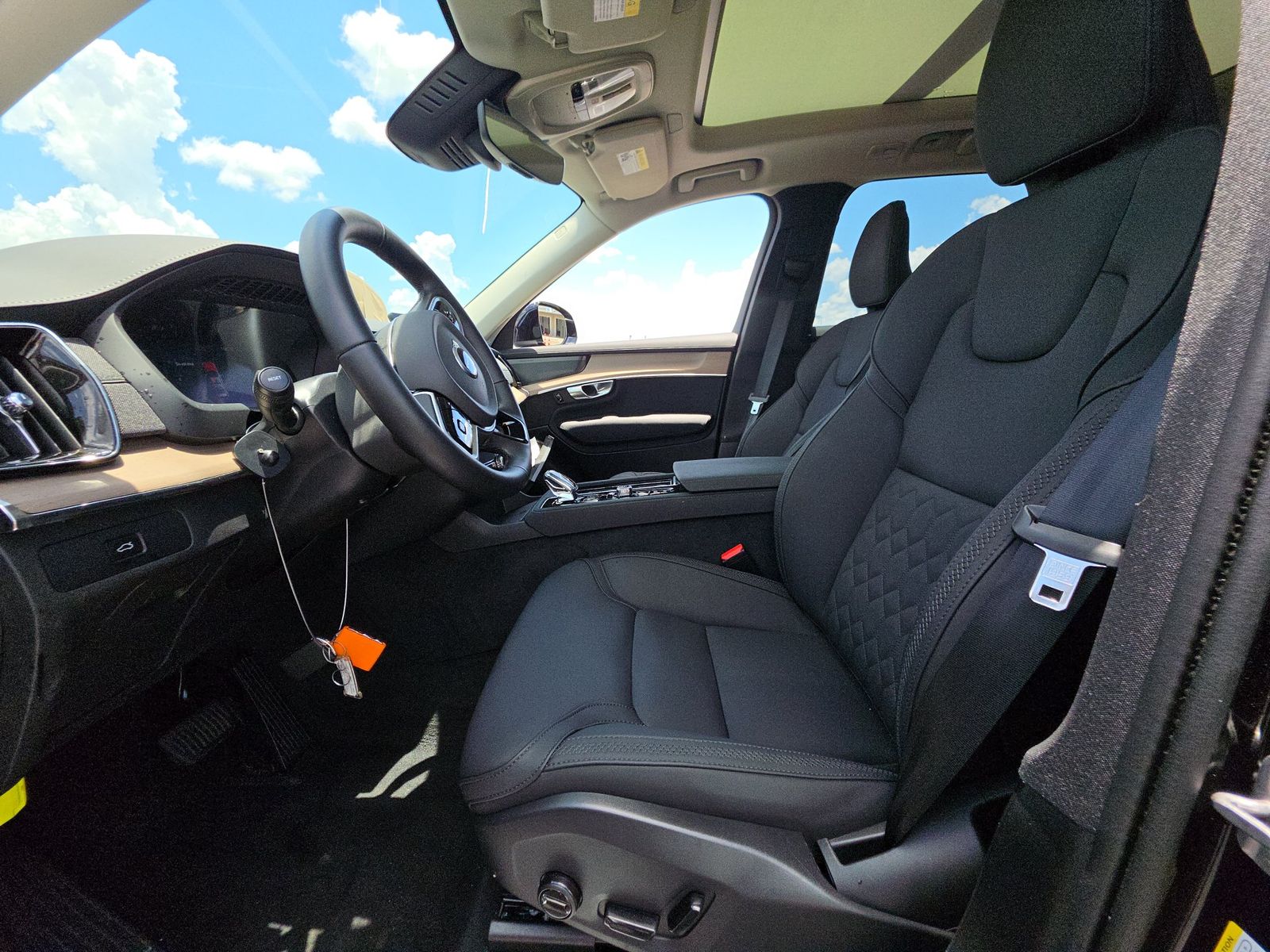 2026 Volvo XC90 B6 Plus FWD
