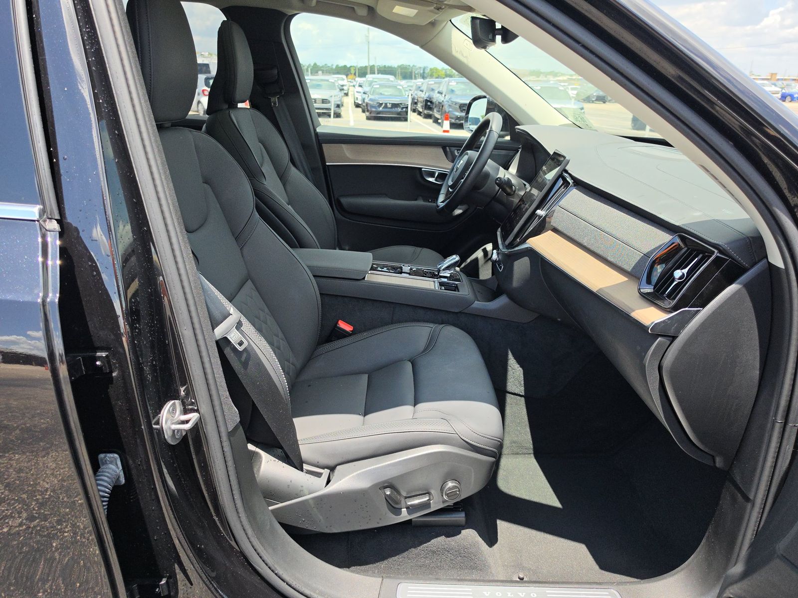 2026 Volvo XC90 B6 Plus FWD