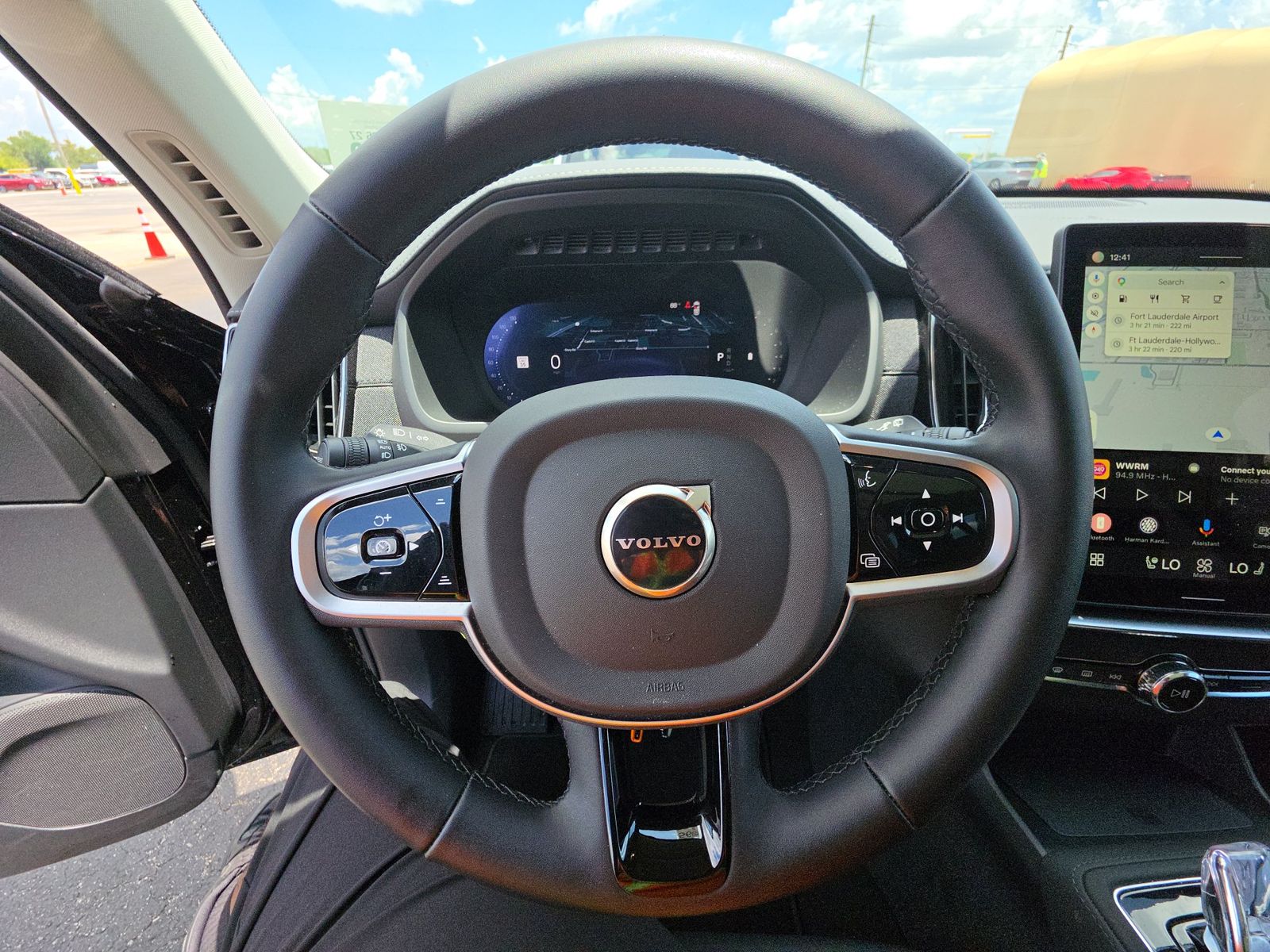 2026 Volvo XC90 B6 Plus FWD