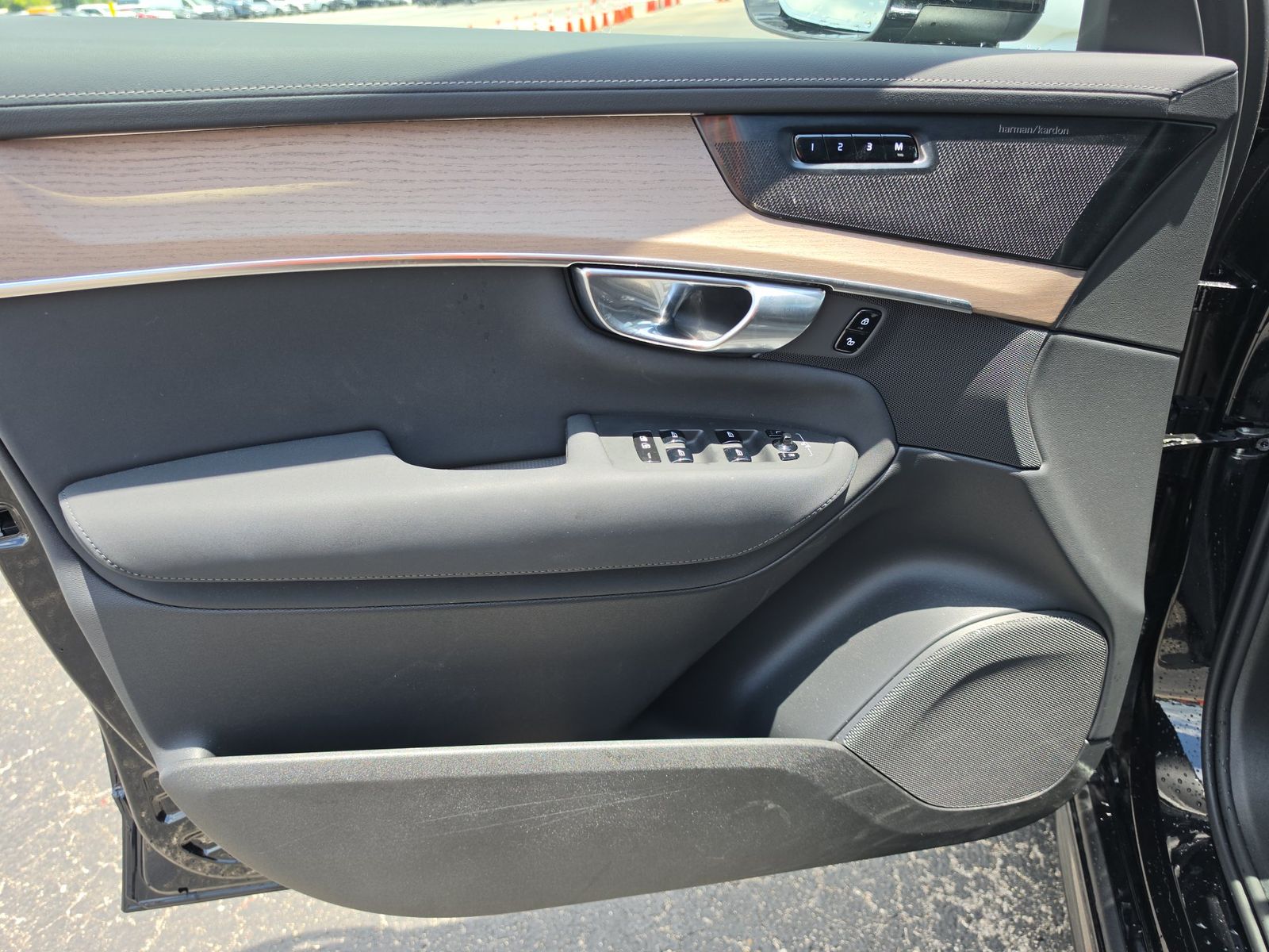 2026 Volvo XC90 B6 Plus FWD