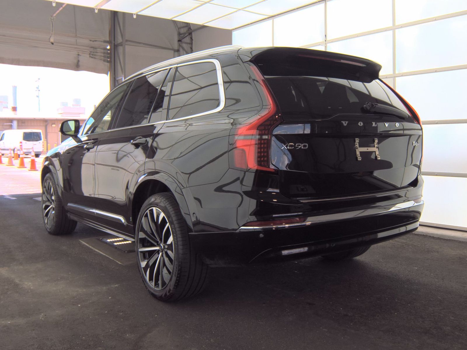 2026 Volvo XC90 B6 Plus FWD