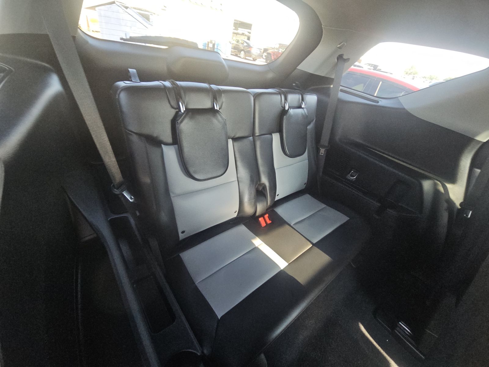 2023 Ford Explorer XLT AWD