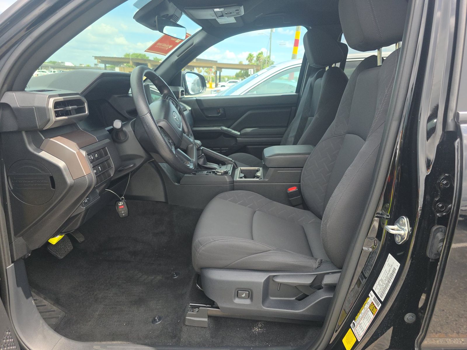 2024 Toyota Tacoma SR5 AWD