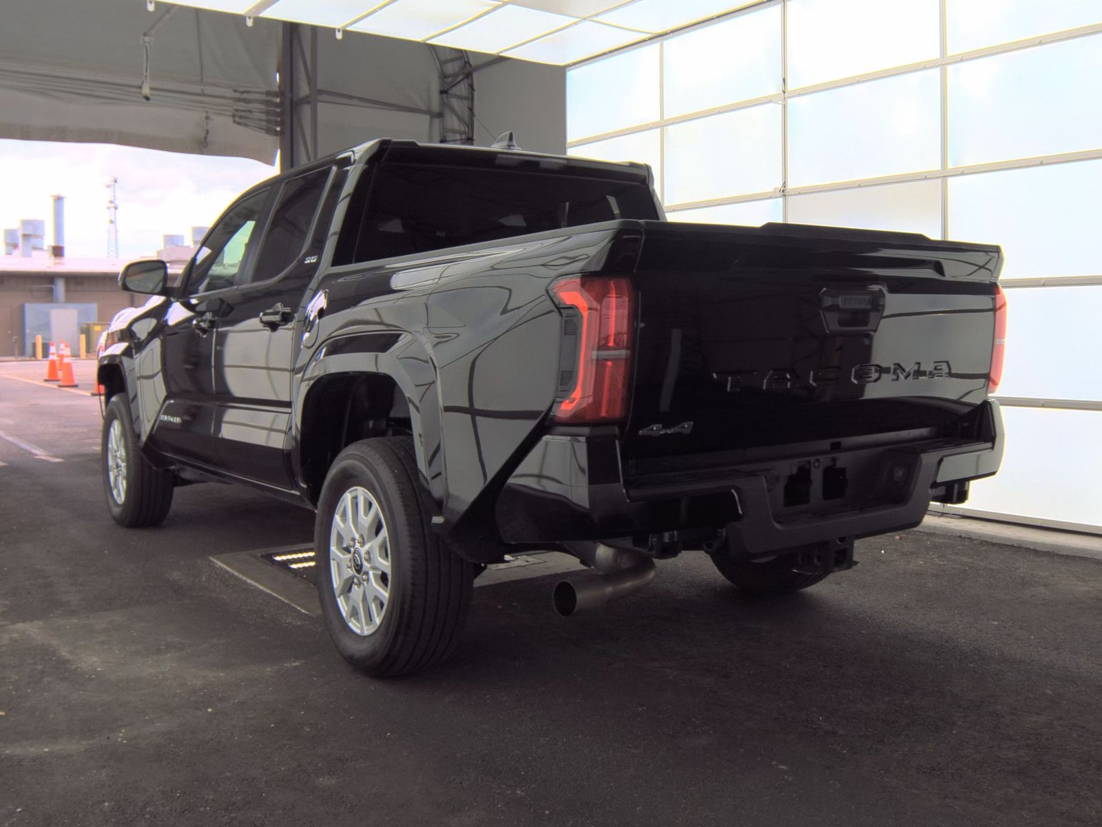 2024 Toyota Tacoma SR5 AWD