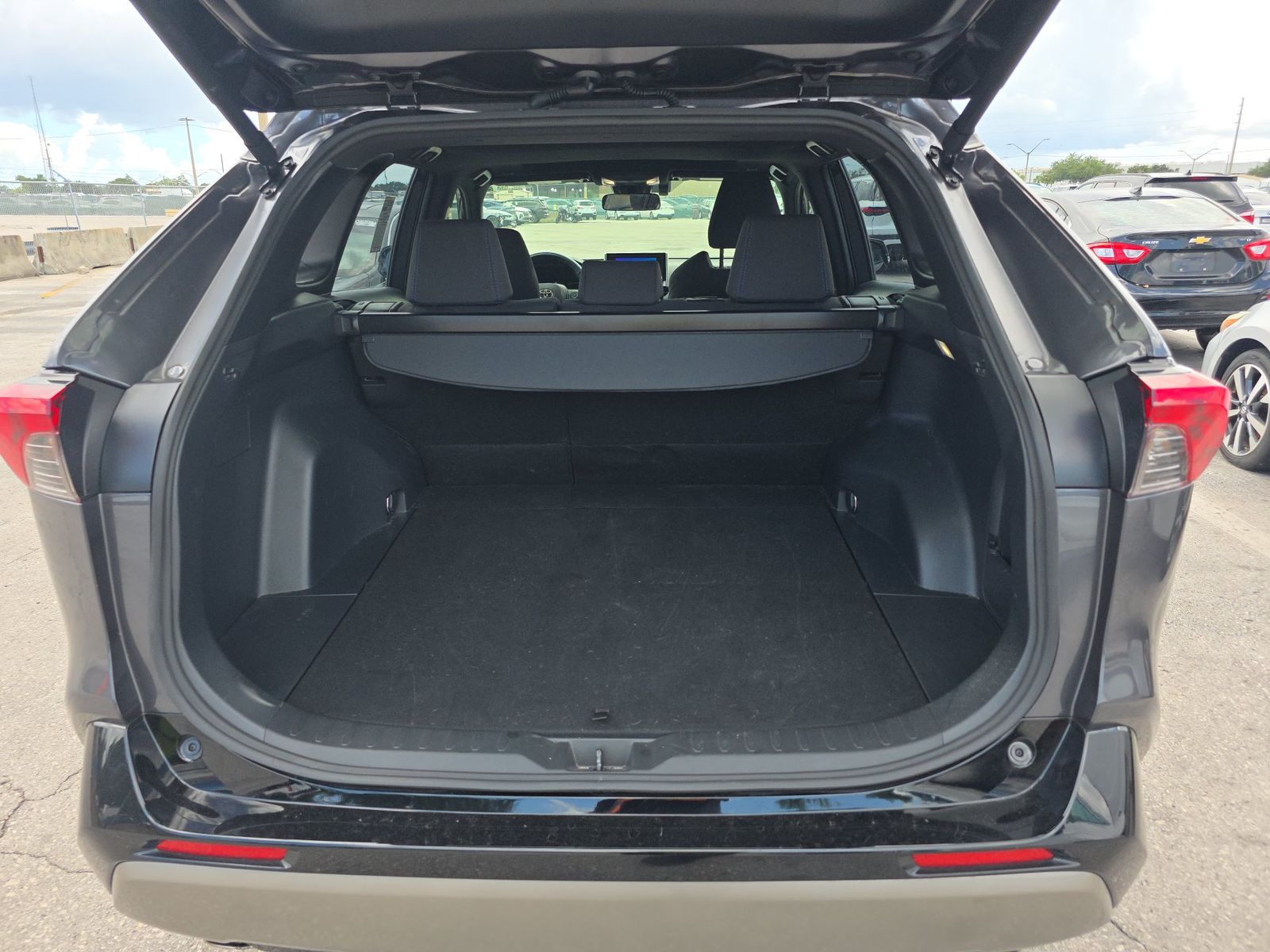 2024 Toyota RAV4 Hybrid SE AWD